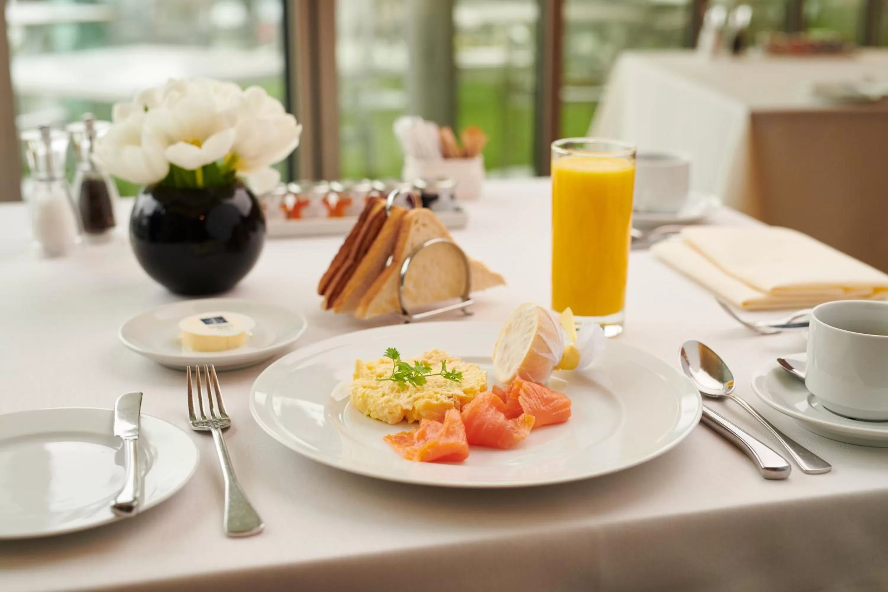 Breakfast in The Chelsea Harbour Hotel and Spa