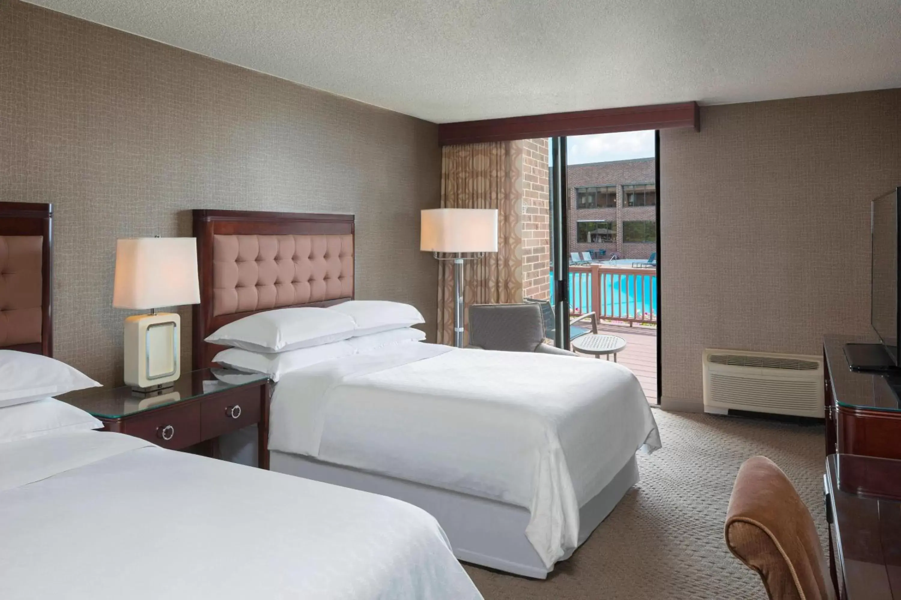 Two Double Beds with Poolview in Sheraton Harrisburg Hershey Hotel Two Double Beds with Poolview in Sheraton Harrisburg Hershey Hotel