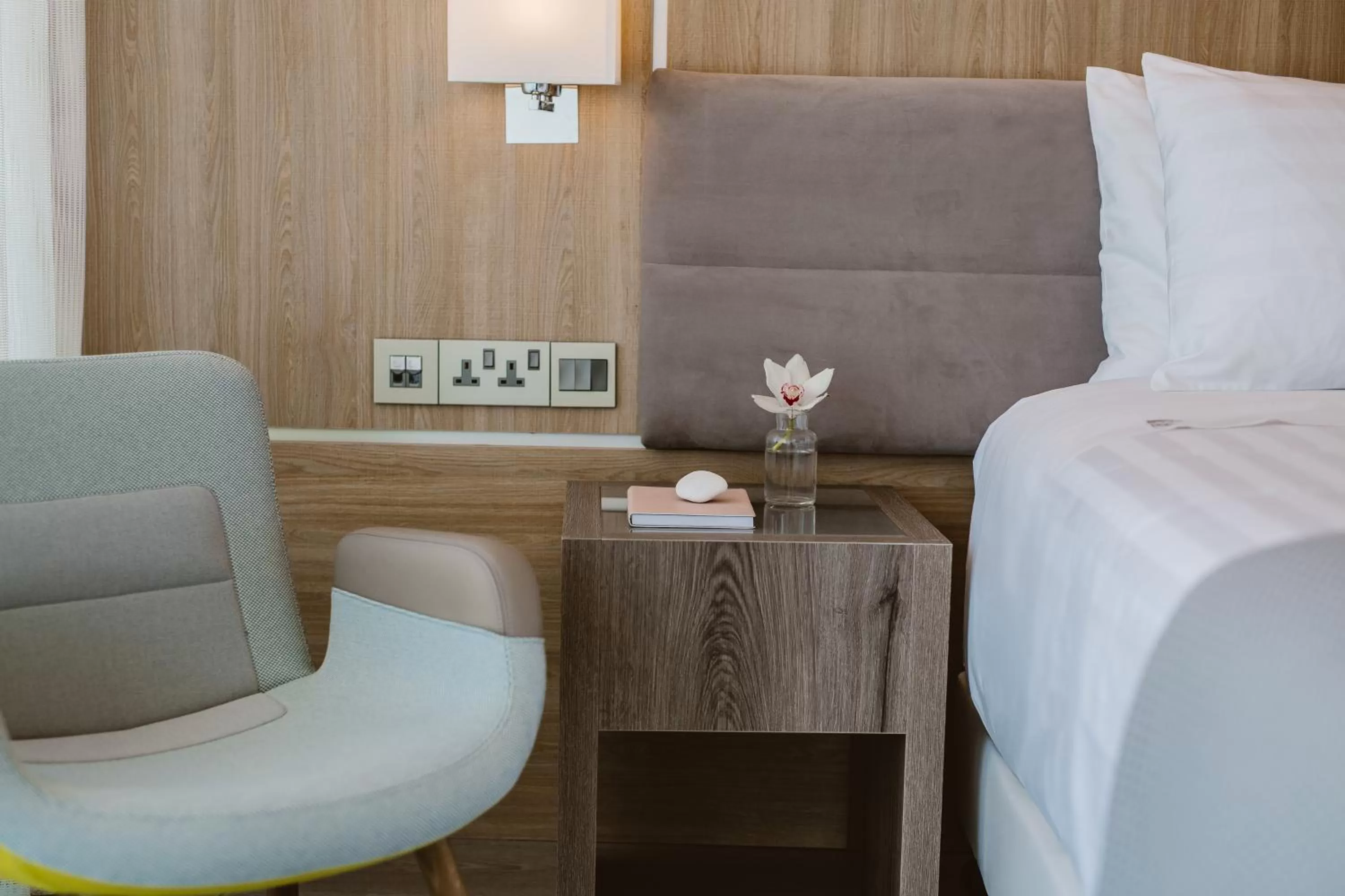 Living room, Bed in Lebay Beach Hotel