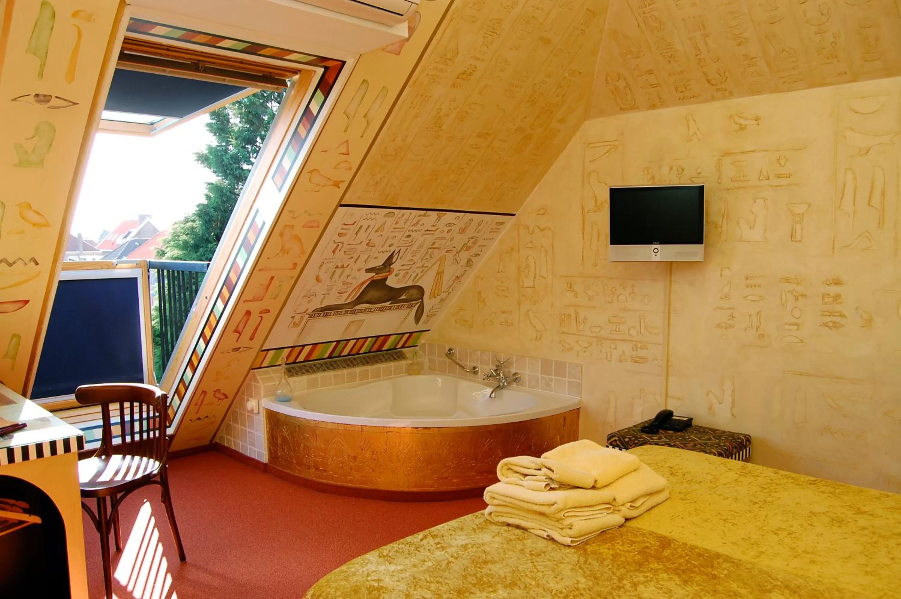 Bed in Hotel de Plataan Delft Centrum