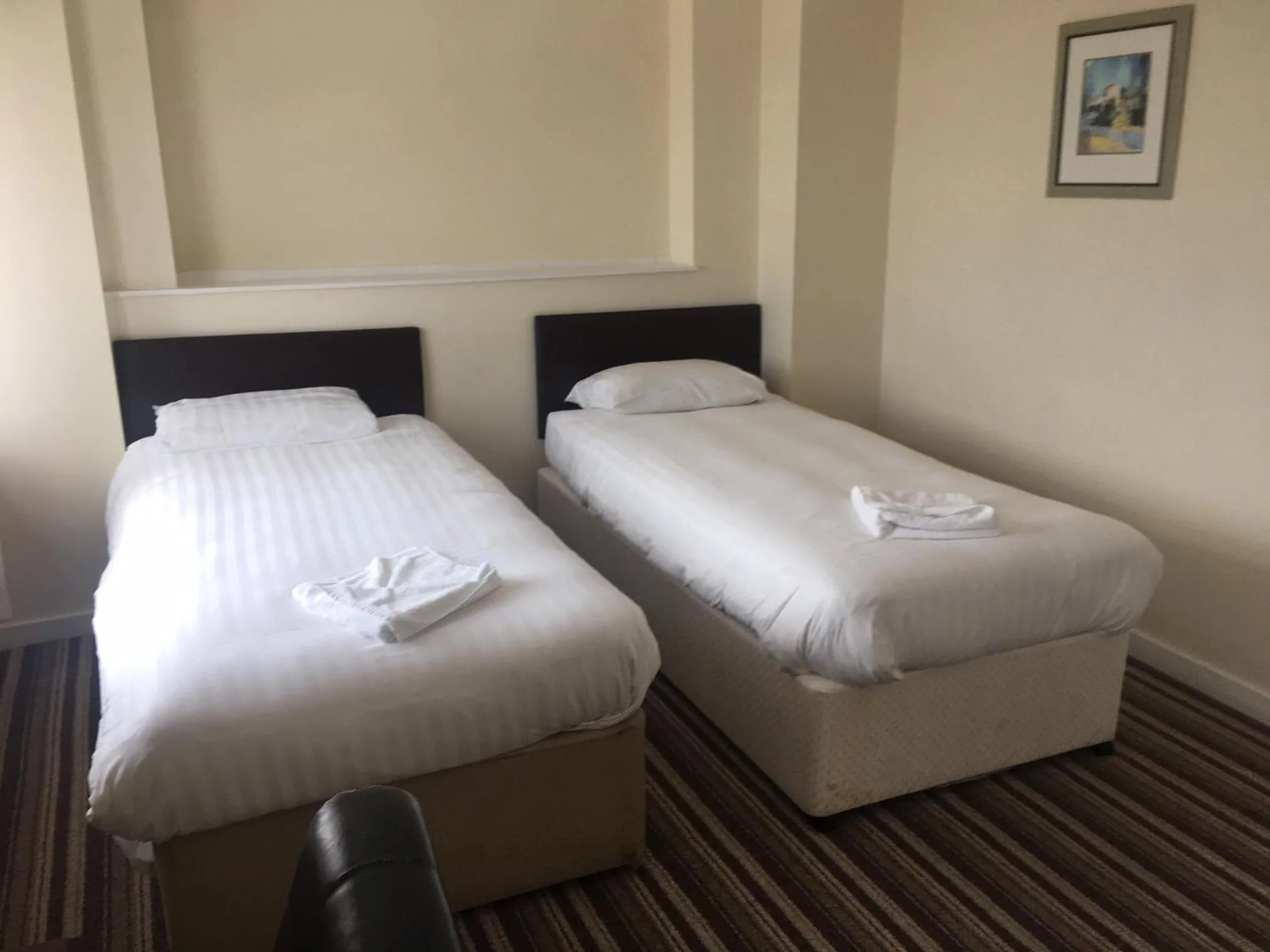 Bed in Sunny Days Hotel