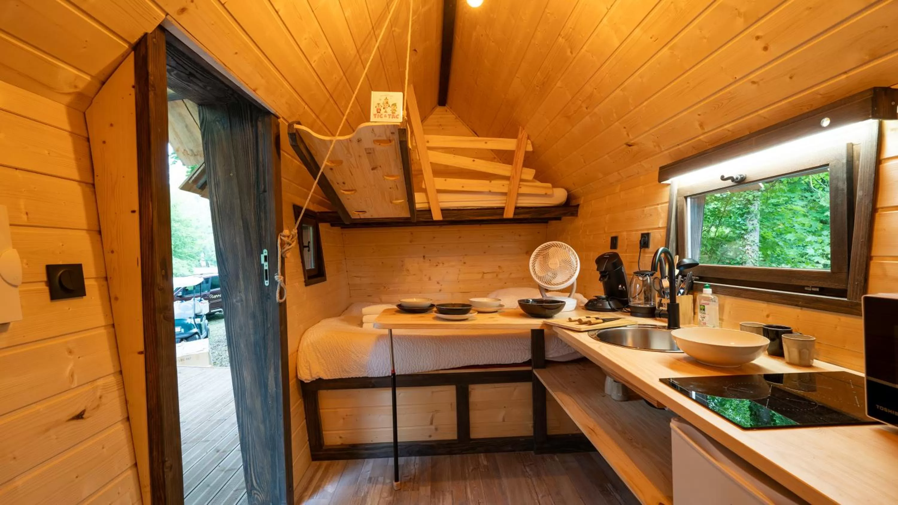 Kitchen or kitchenette in Le Village de la Champagne - Slowmoov