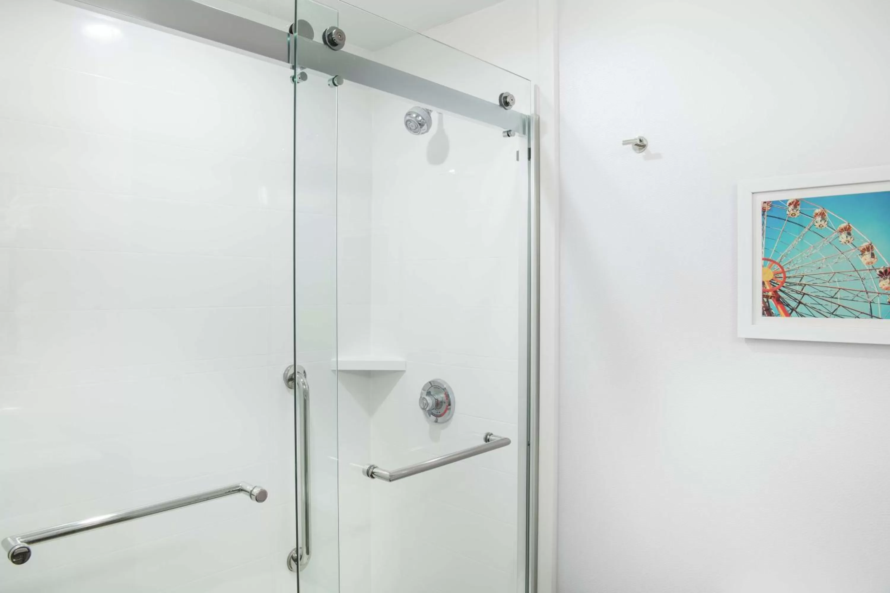 Bathroom in Hampton Inn Cleveland-Solon