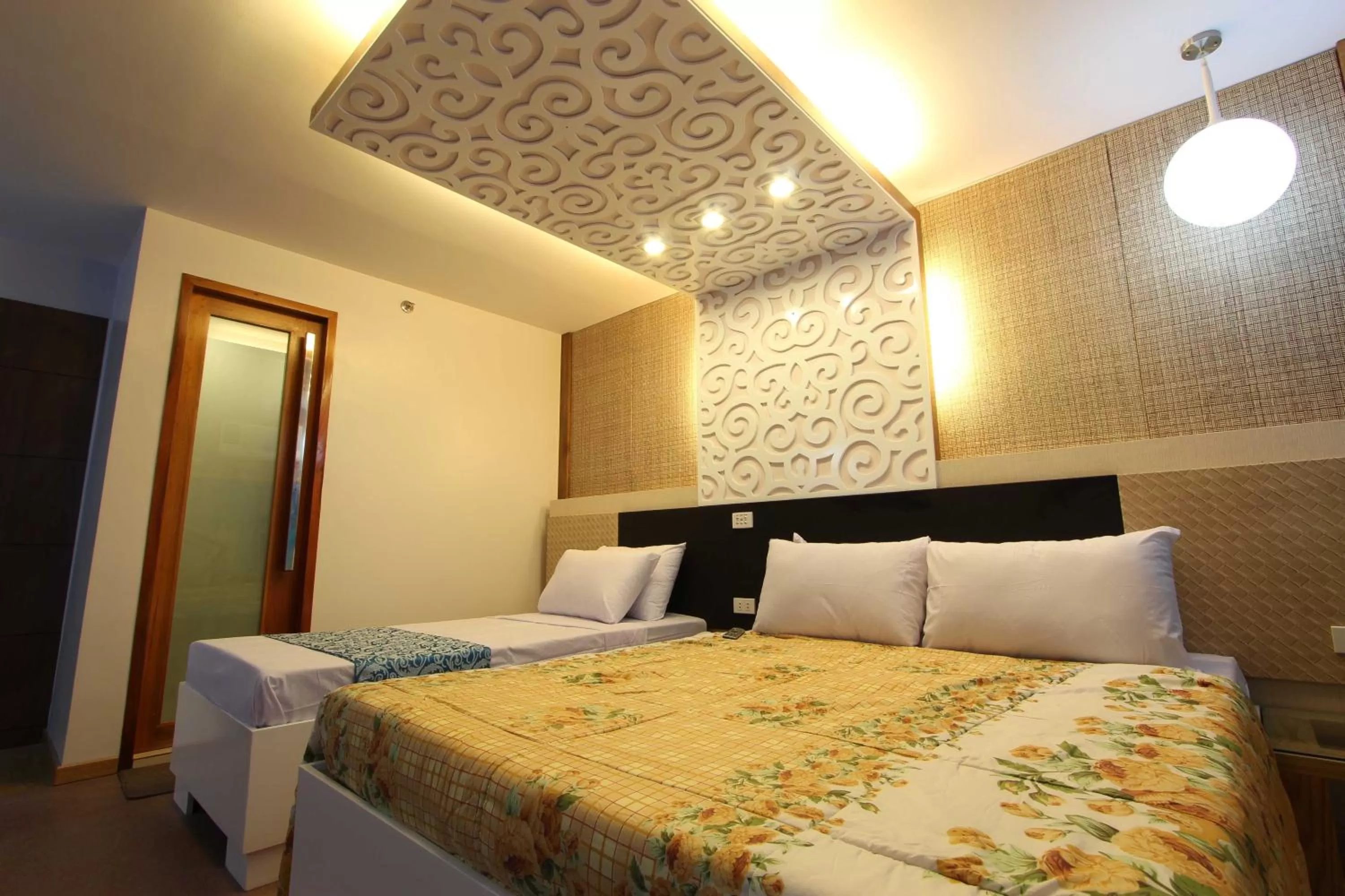 Bed in Eurotel Angeles