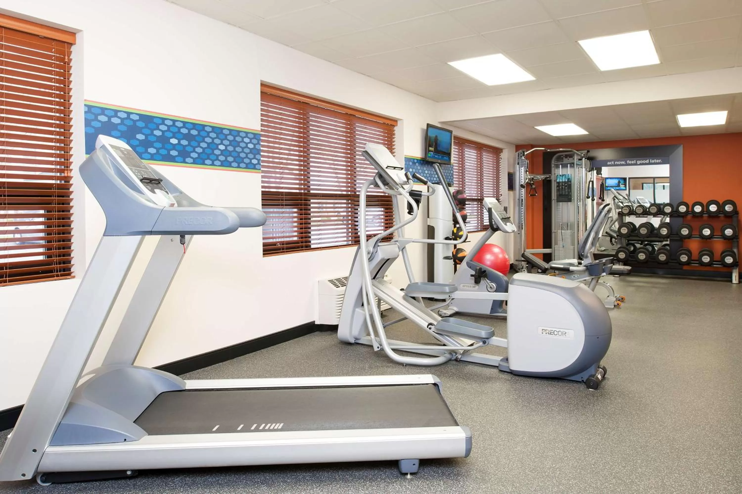 Fitness centre/facilities in Hampton Inn Columbus/Taylorsville