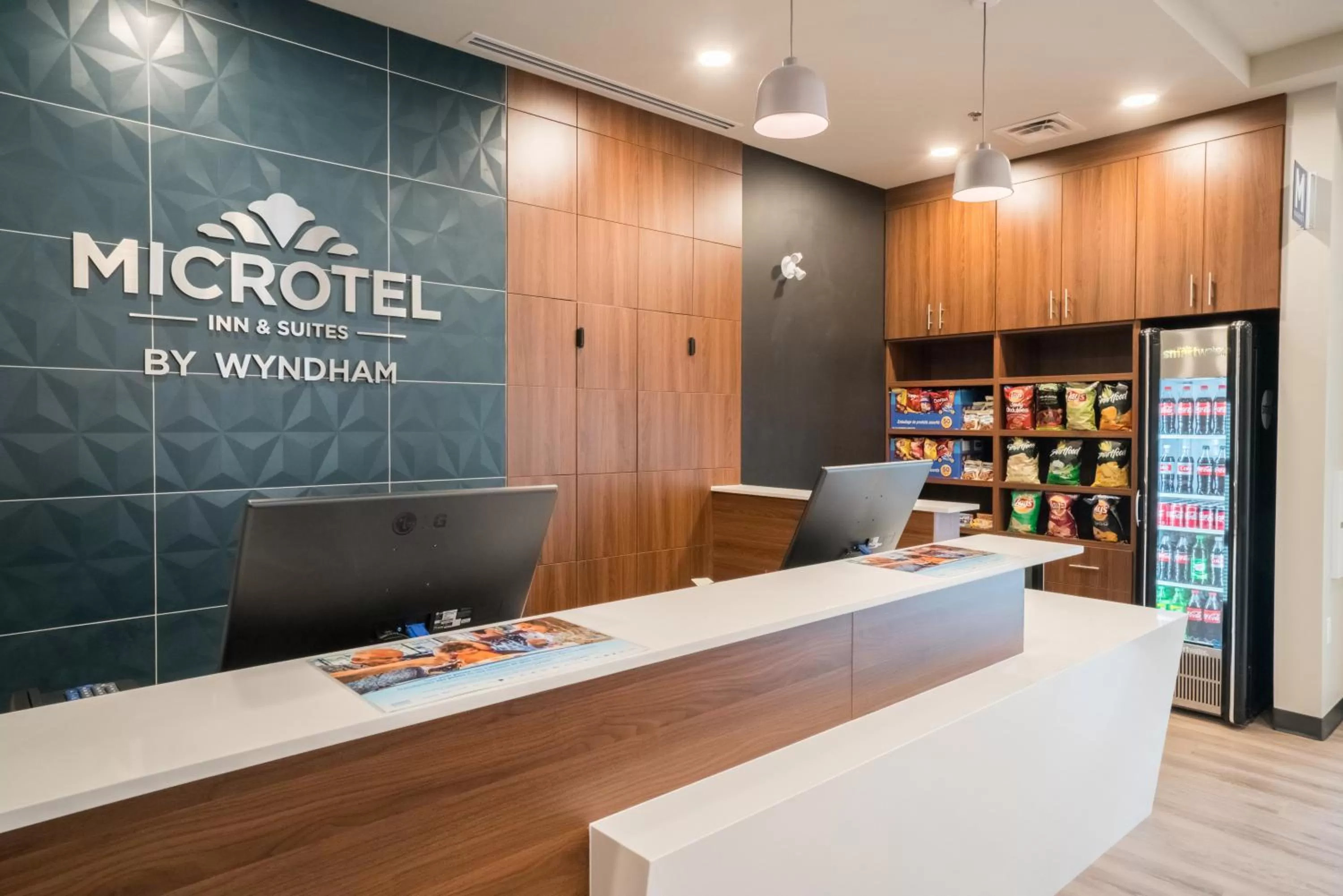 Lobby or reception, Lobby/Reception in Microtel Inn & Suites by Wyndham Kelowna