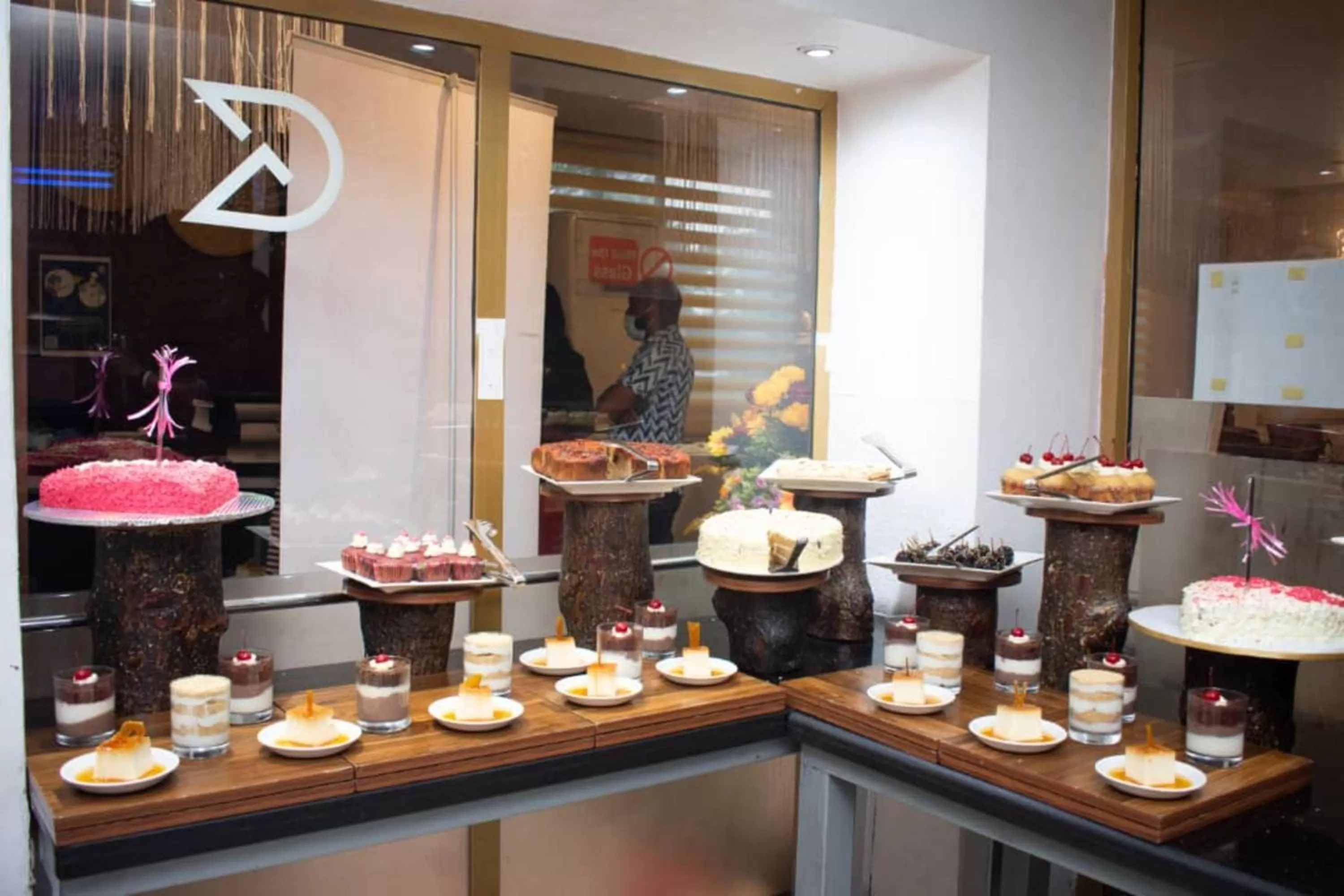 Food in Golden Tulip Garden City Hotel - Rivotel