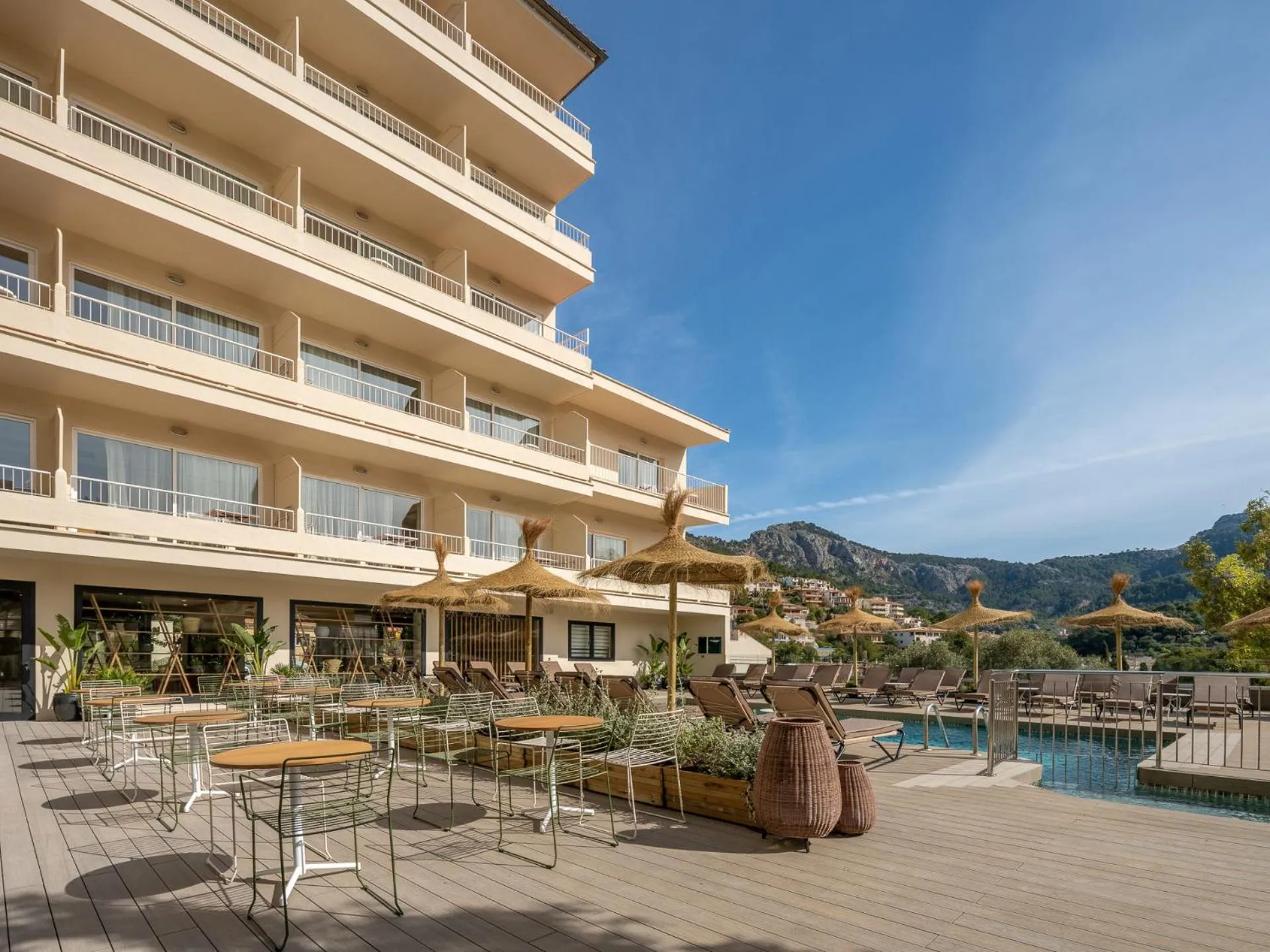 Property building in Hotel Eden Nord Soller