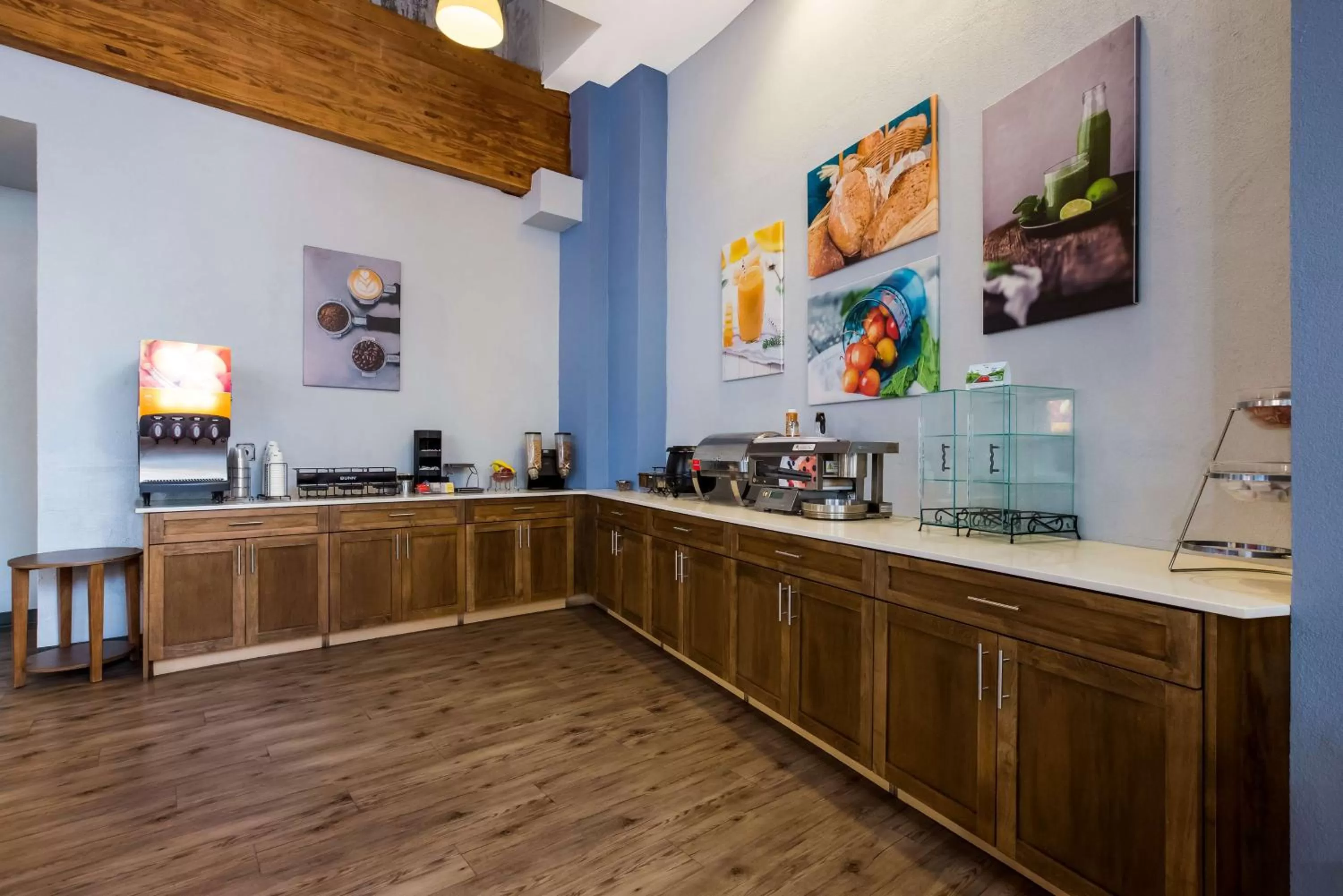 Breakfast in Best Western Bordentown Inn