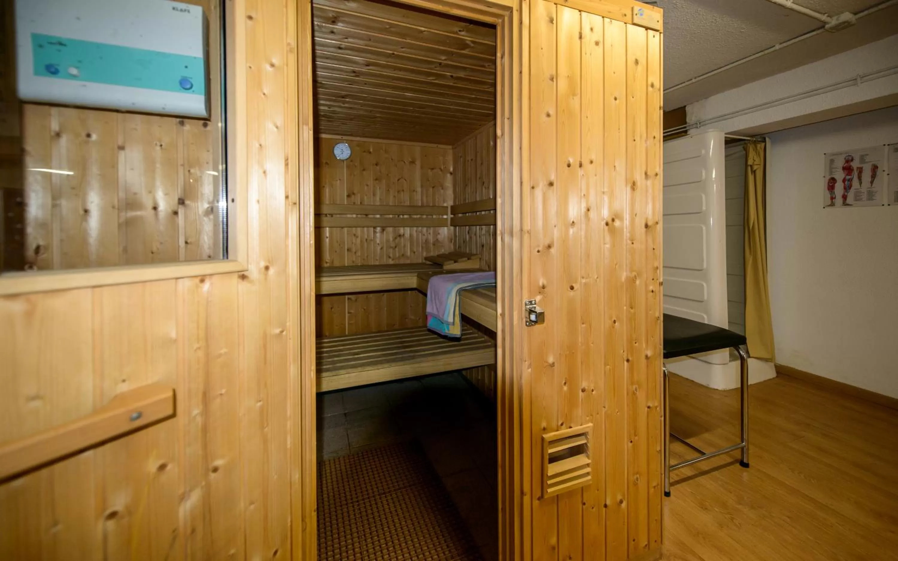 Sauna, Bed in Pey Resort