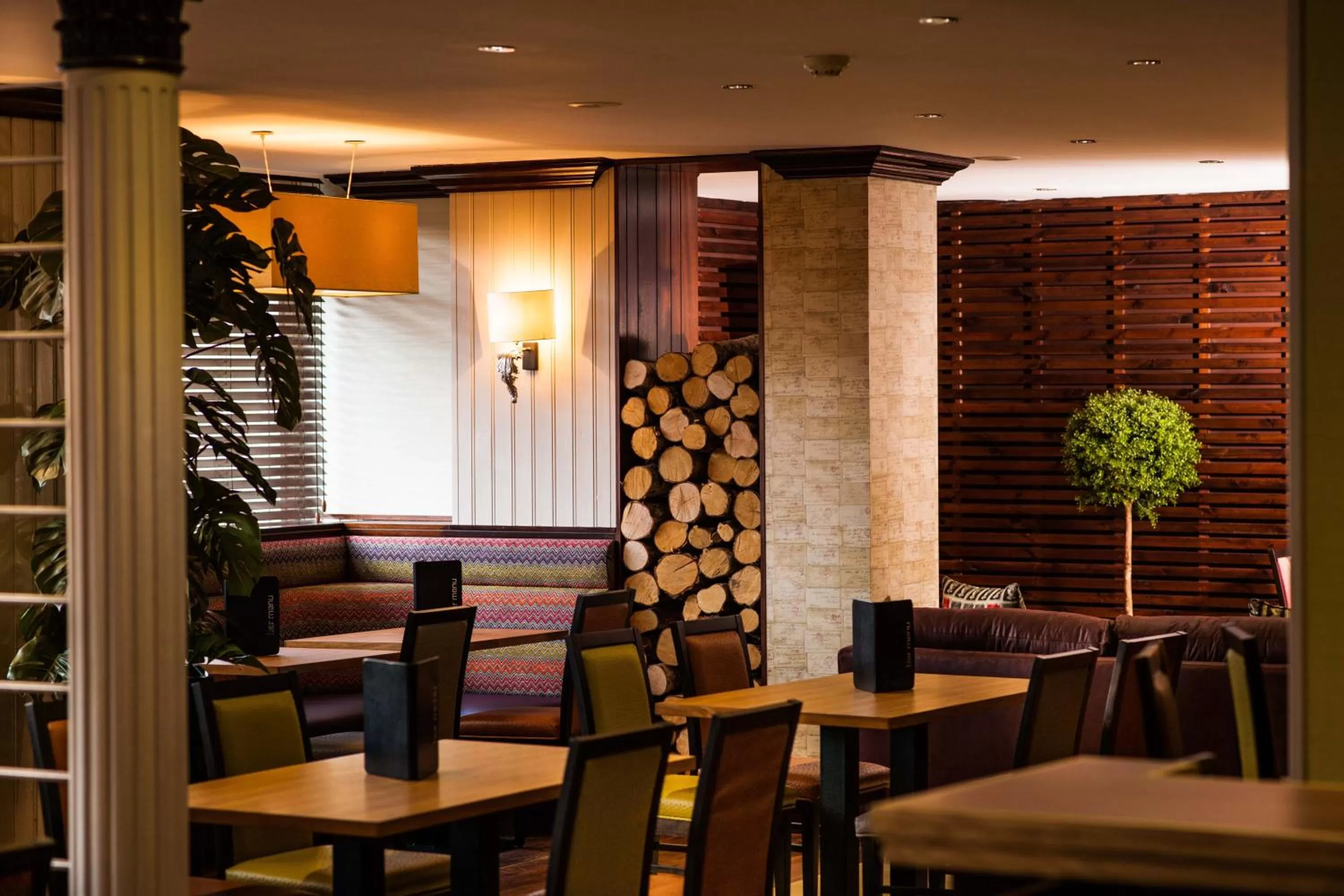 Restaurant/places to eat in Leonardo Inn Glasgow West End