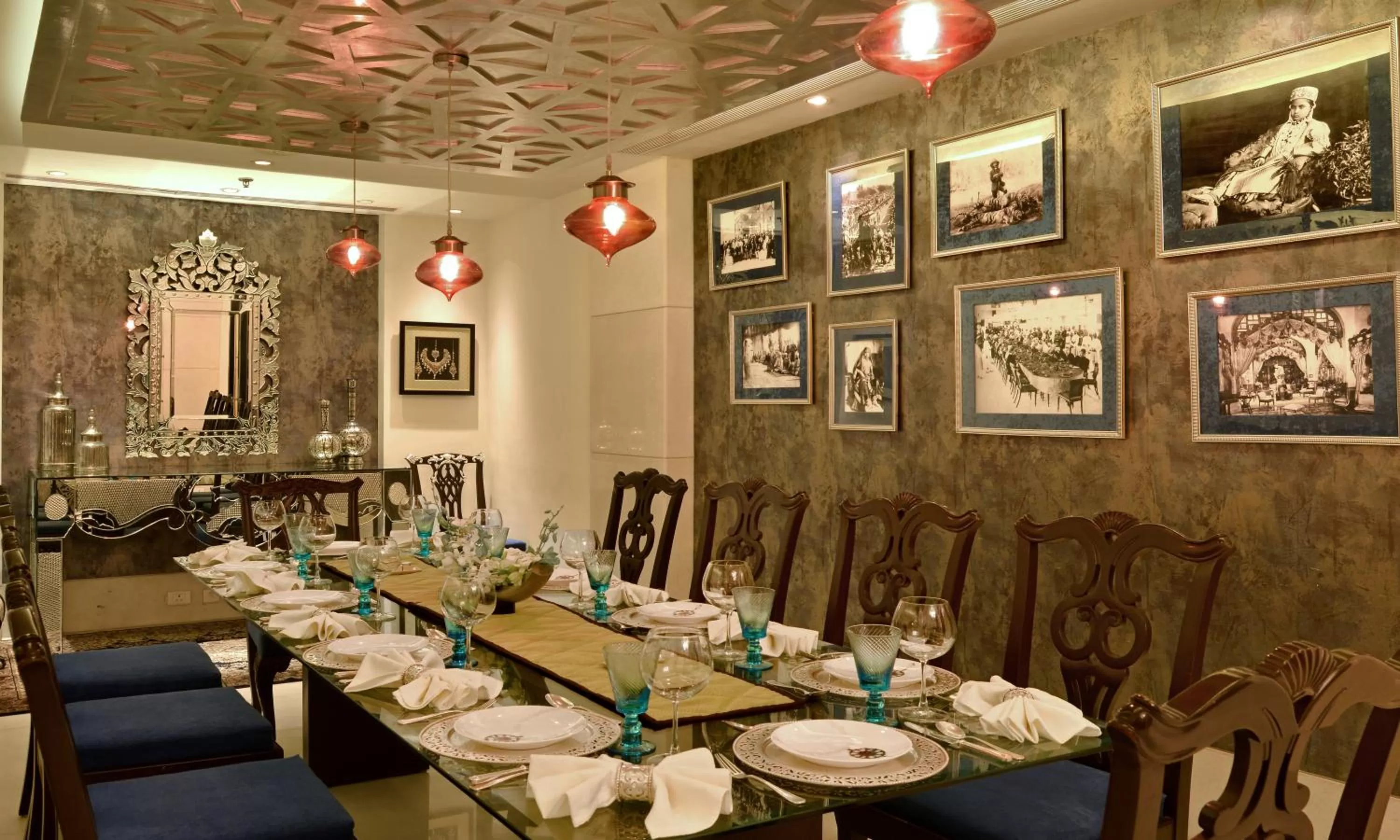 Restaurant/places to eat in The Golkonda Hotel