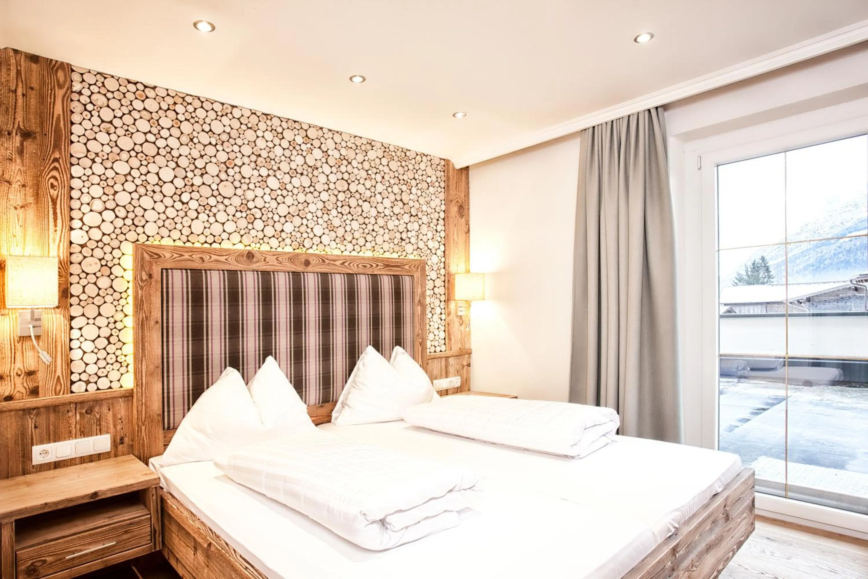 Bedroom, Bed in Hotel & Appartements Heigenhauser