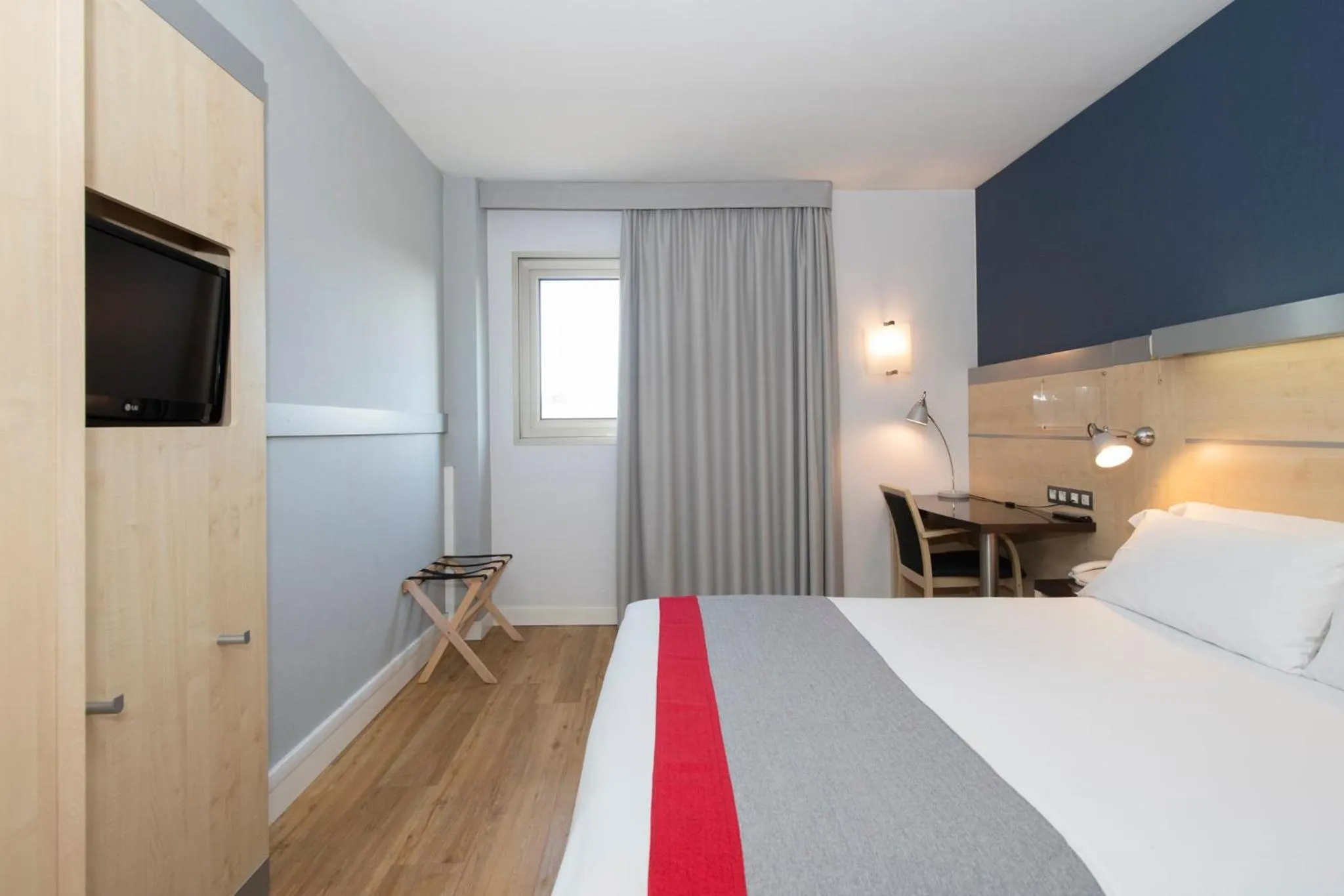 Photo of the whole room, Bed in Holiday Inn Express Barcelona - Montmeló by IHG
