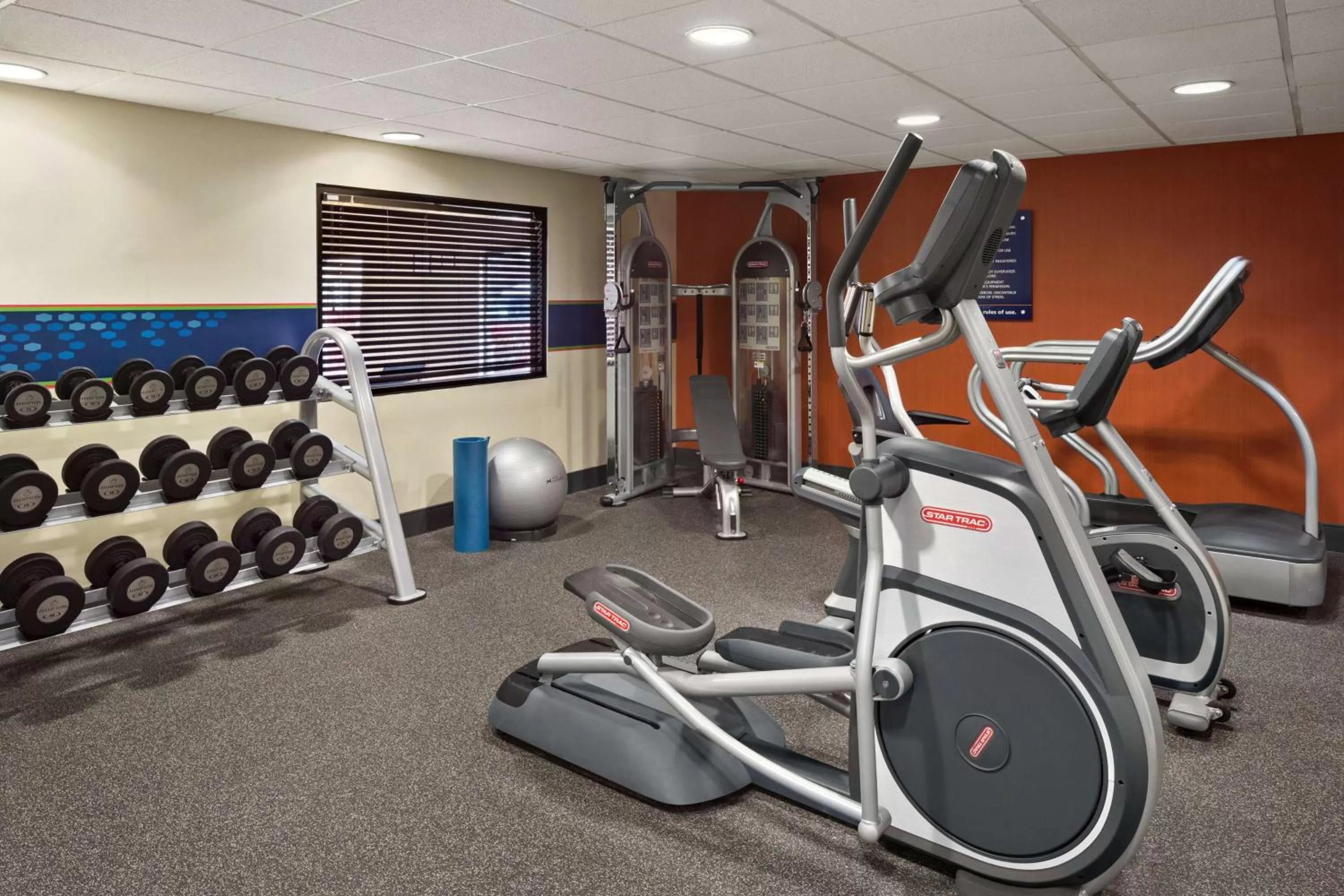 Fitness centre/facilities in Hampton Inn & Suites Detroit Sterling Heights