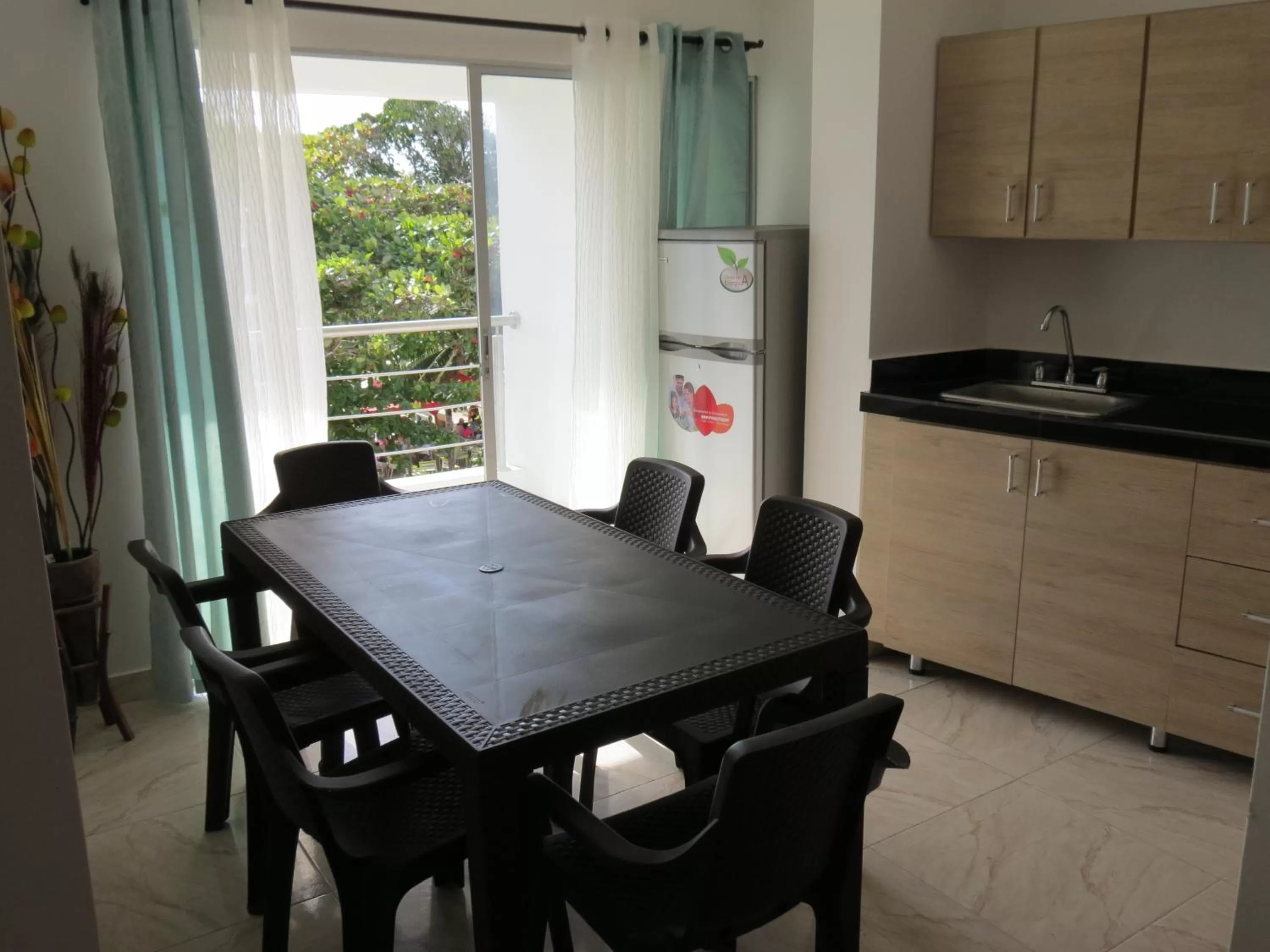 Kitchen or kitchenette, Dining Area in ZOJO MARiNA BAY