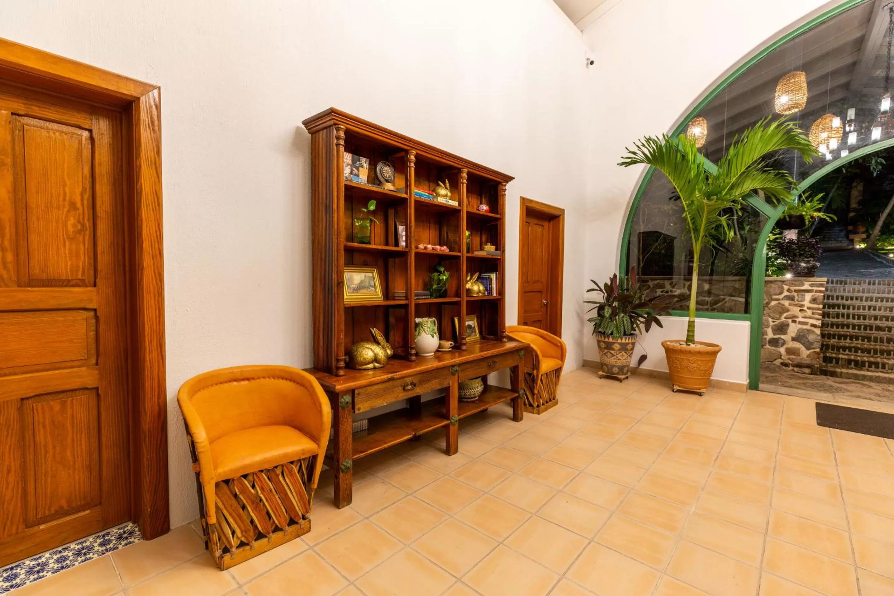 Restaurant/places to eat in Plaza Chapala Hotel