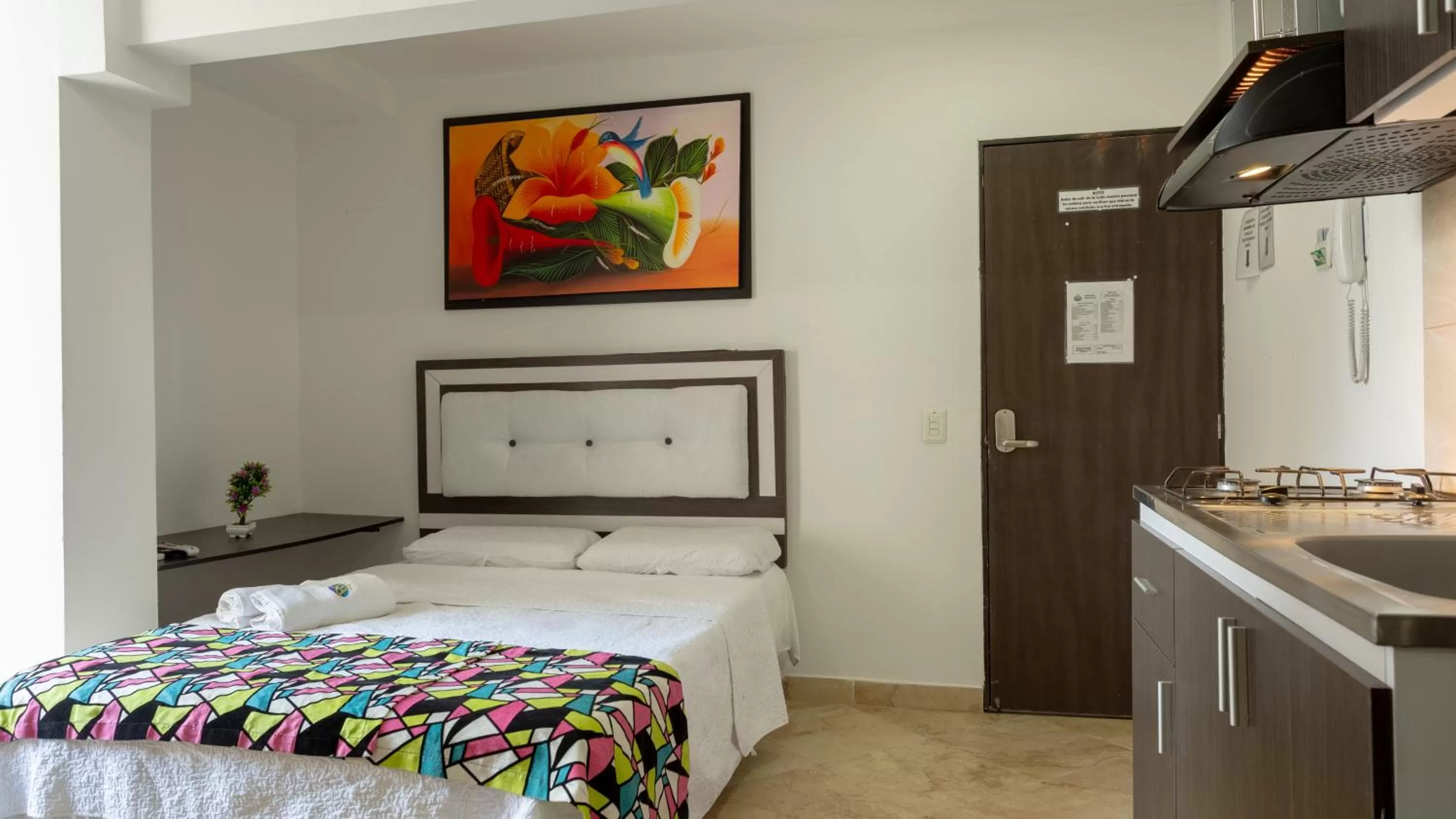 Photo of the whole room, Bed in Hollywood Beach Suite