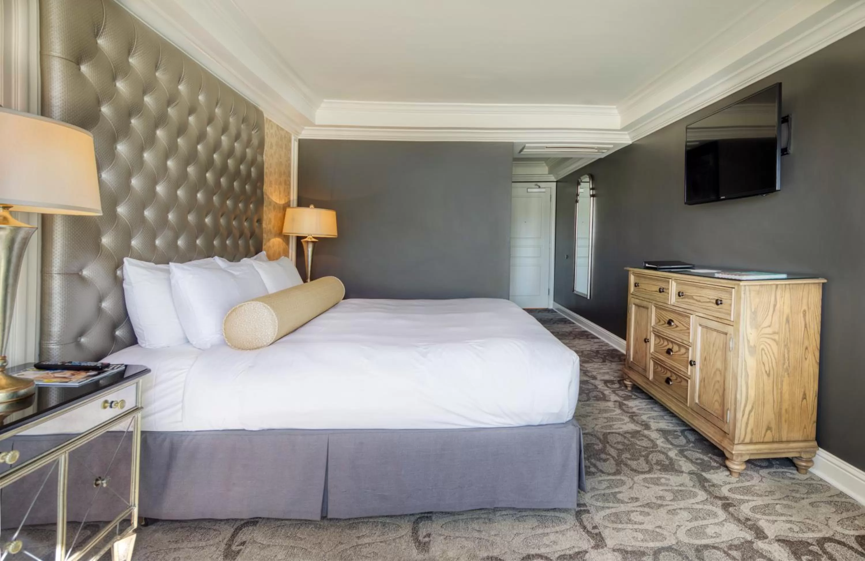 Bed in Hotel Ballard