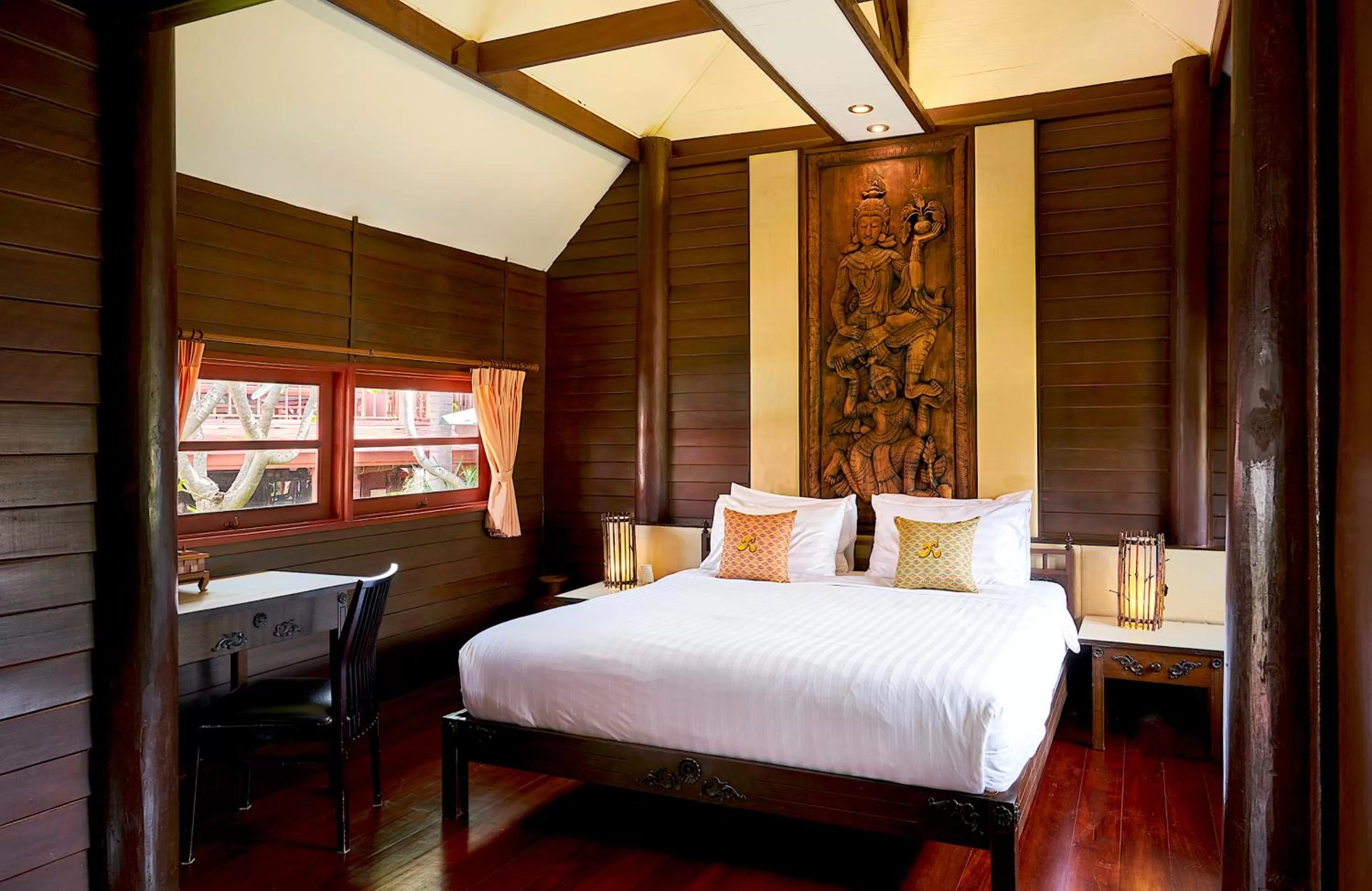 Bed in Ruenkanok Thaihouse Resort