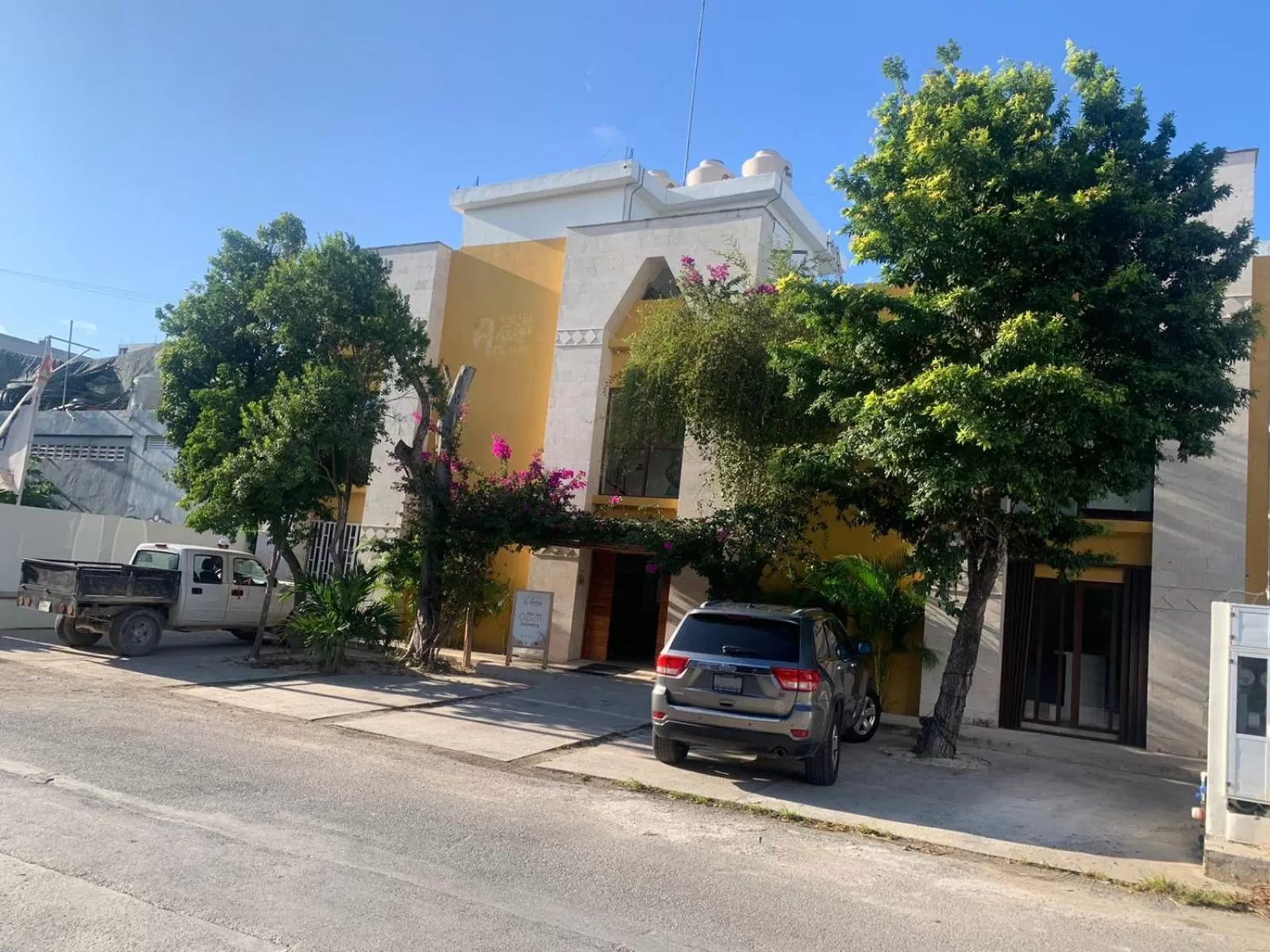 Property building in Los Arcos Hotel - TULUM