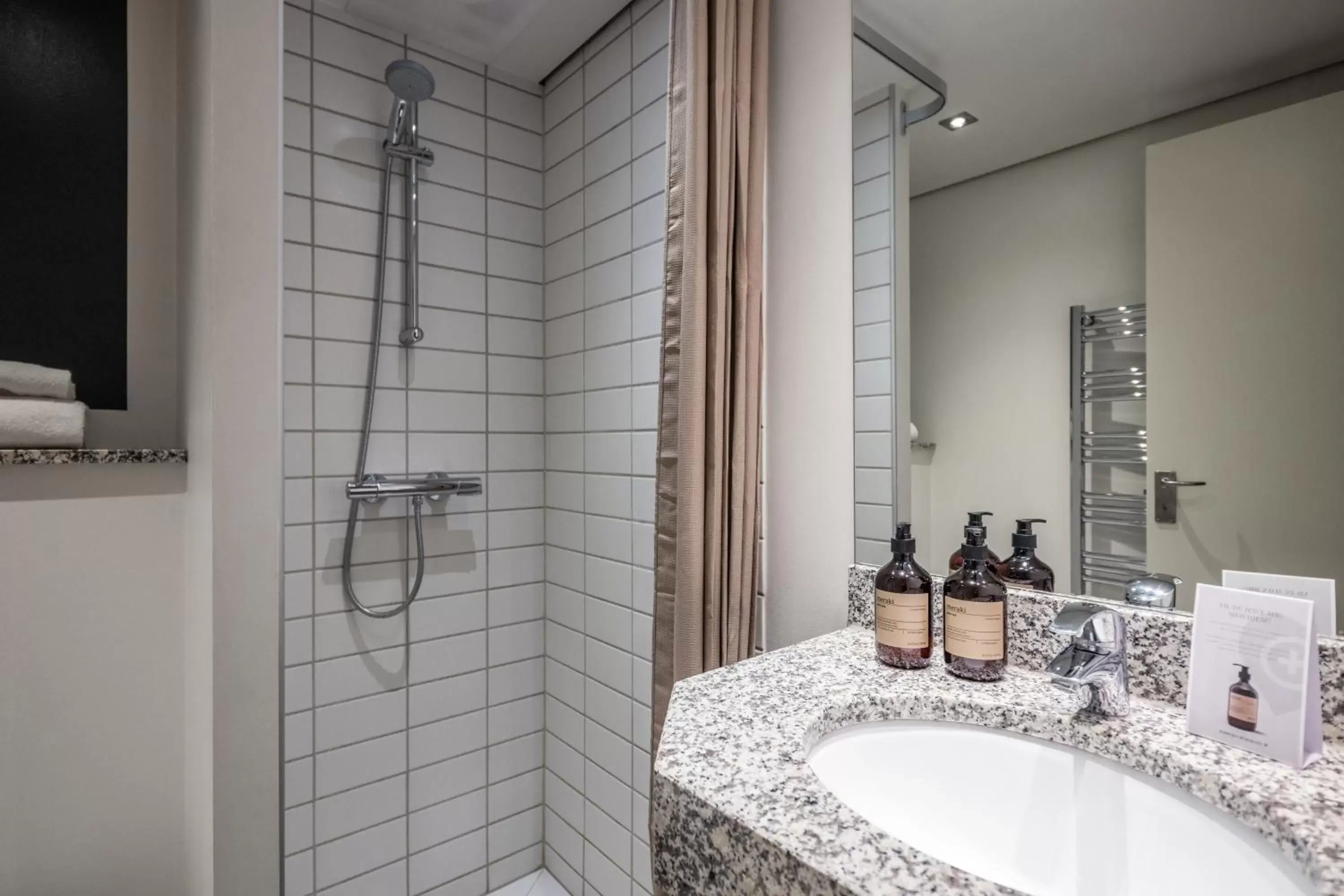 Double Room with Garden View - single occupancy in Pier 5 Hotel Double Room with Garden View - single occupancy in Pier 5 Hotel