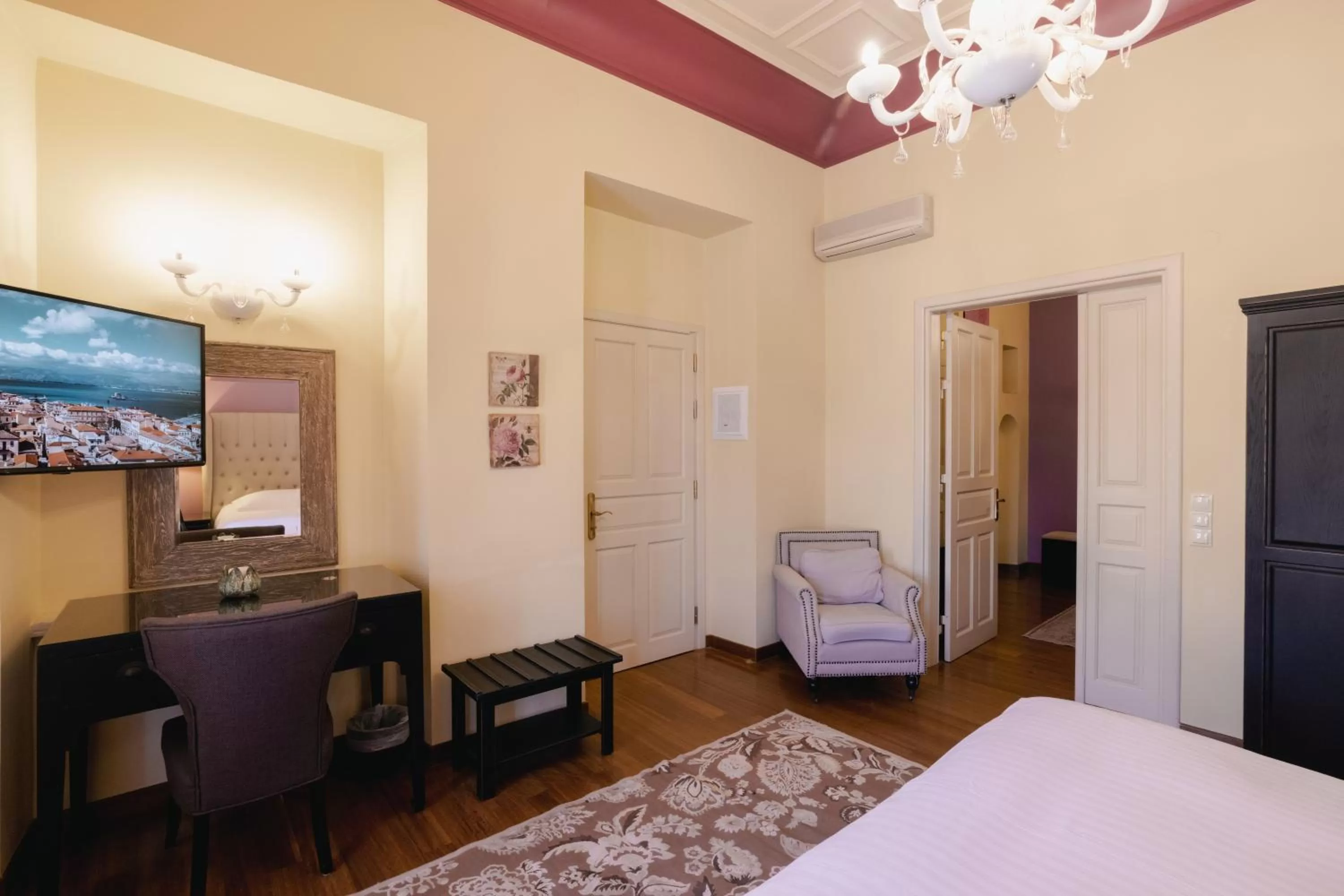 Photo of the whole room, Bed in Kastello Hotel