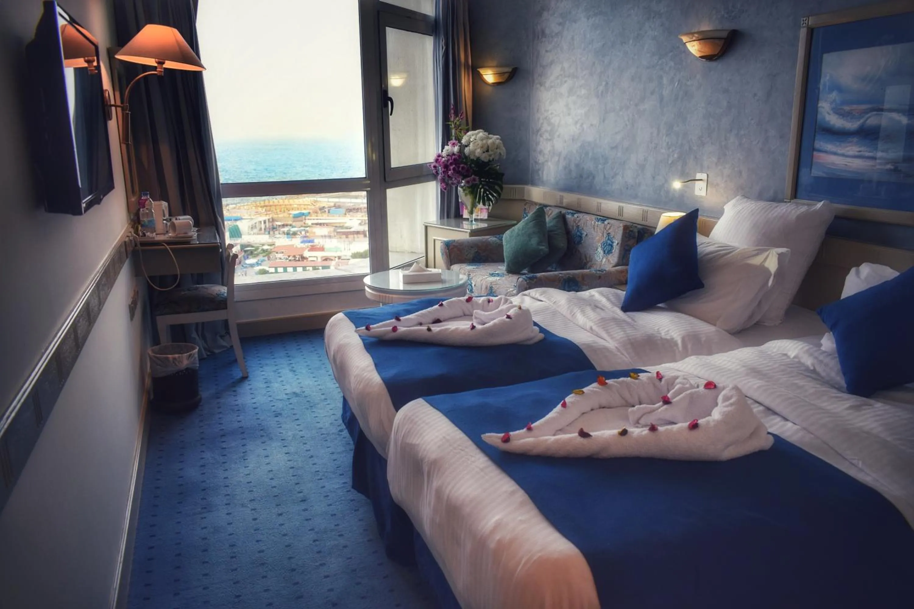 Bed in Romance Alexandria Hotel