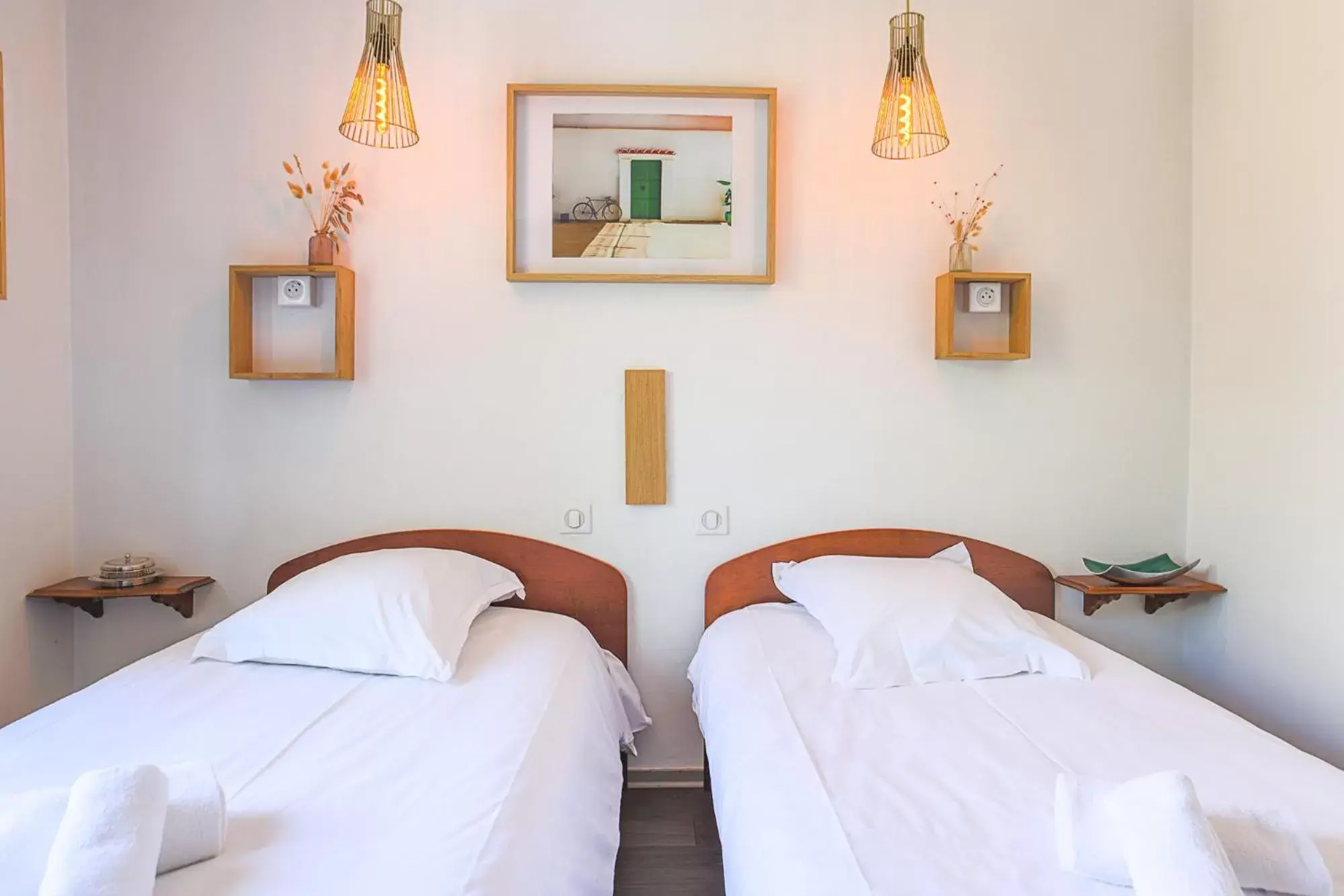 Twin Room with City View in Hotel Bistrot FINE Twin Room with City View in Hotel Bistrot FINE