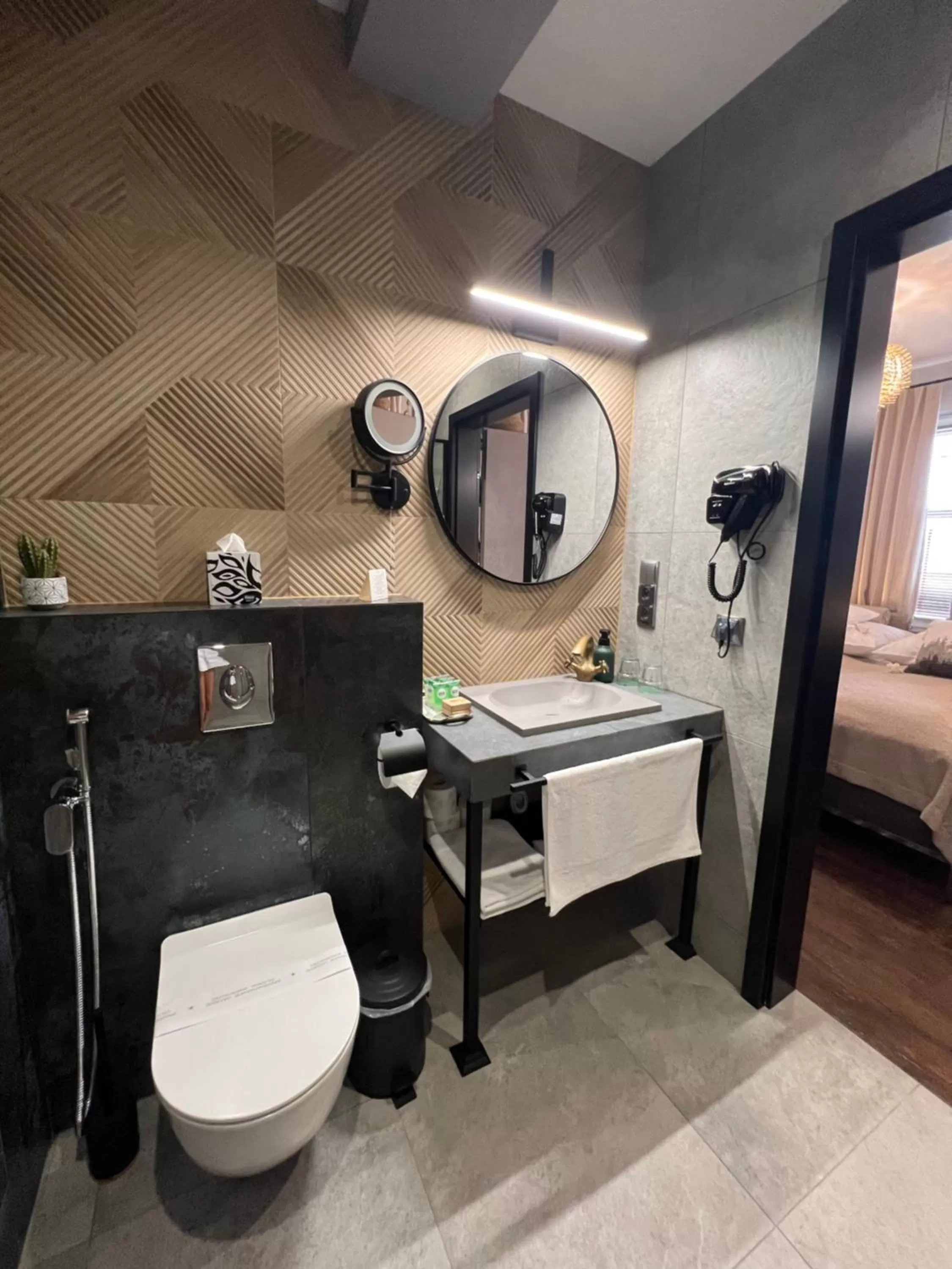 Toilet in Global Home - Aparthotel - No Contact Check In