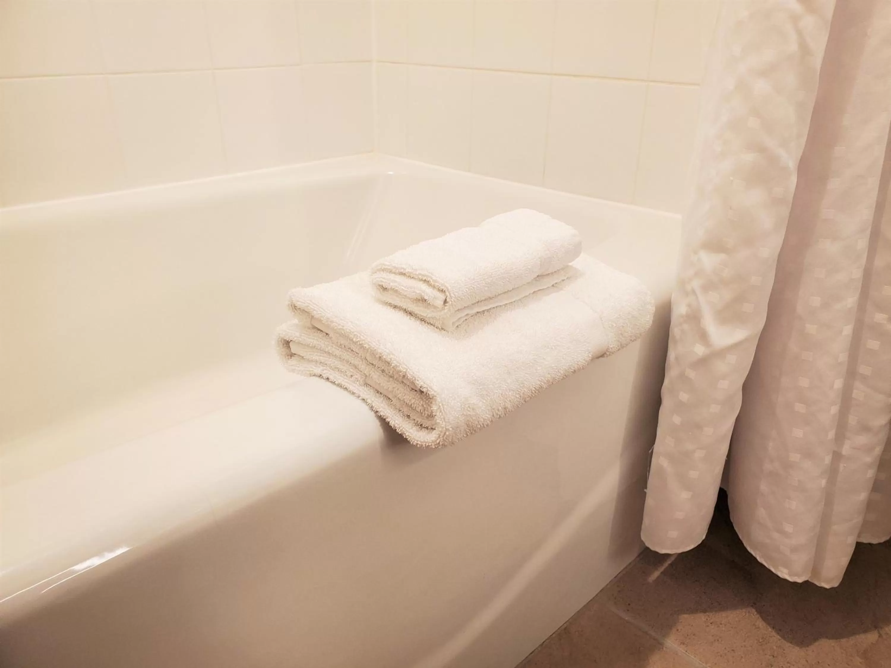 Bedroom in Holiday Inn Express & Suites Cheney by IHG