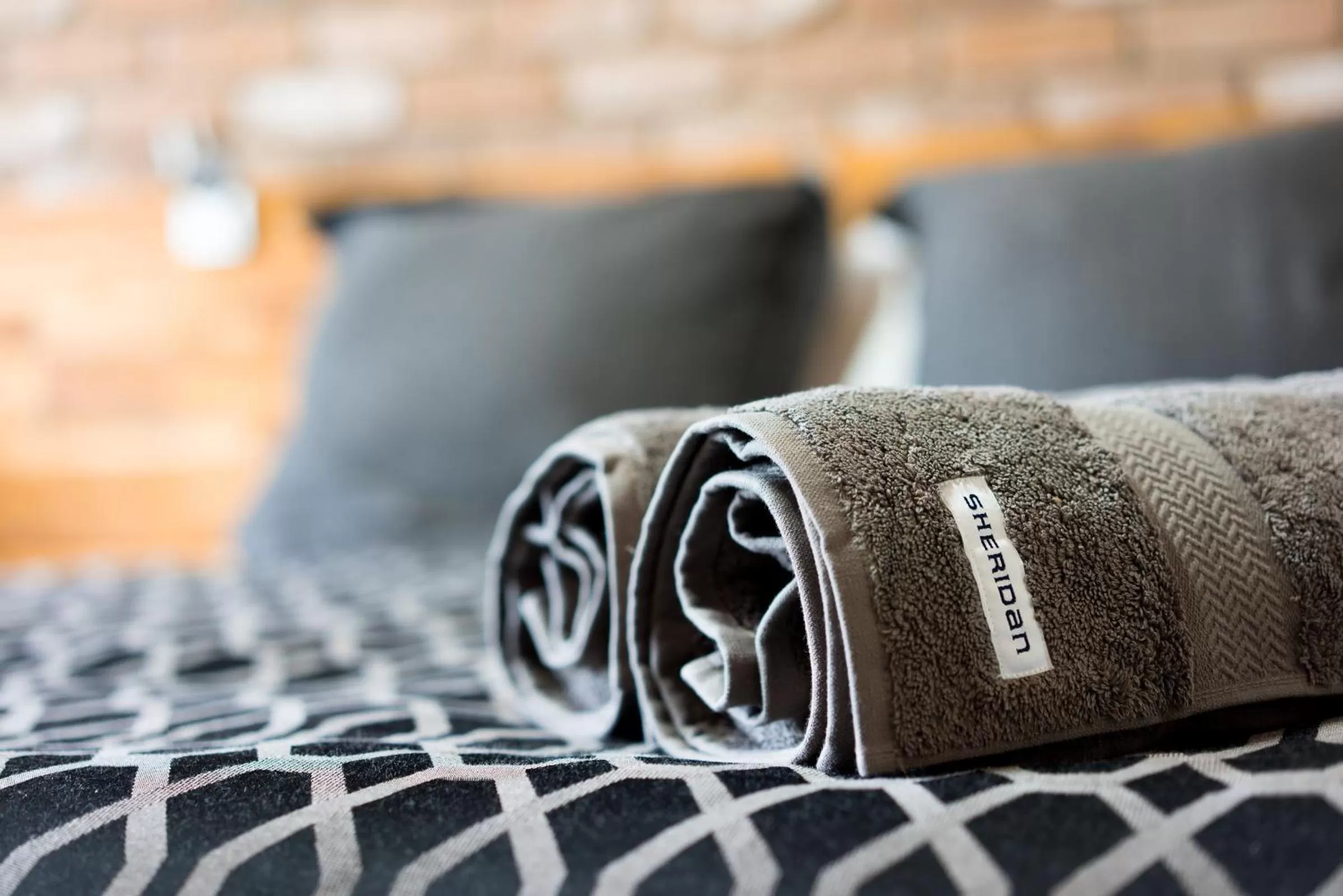 Bed in Farnham Court Motel and Restaurant