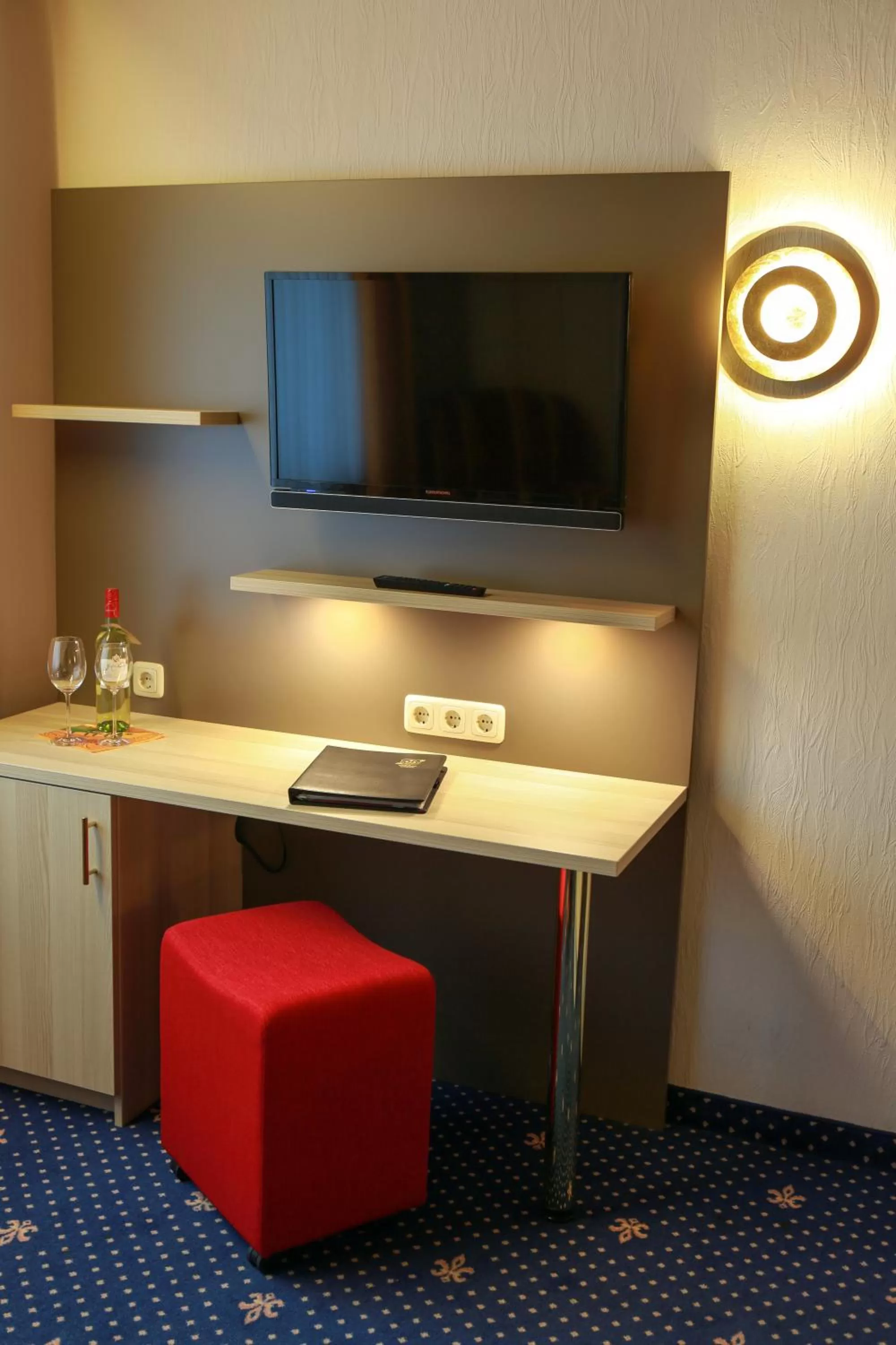 TV and multimedia, TV/Entertainment Center in Sporthotel Göbel