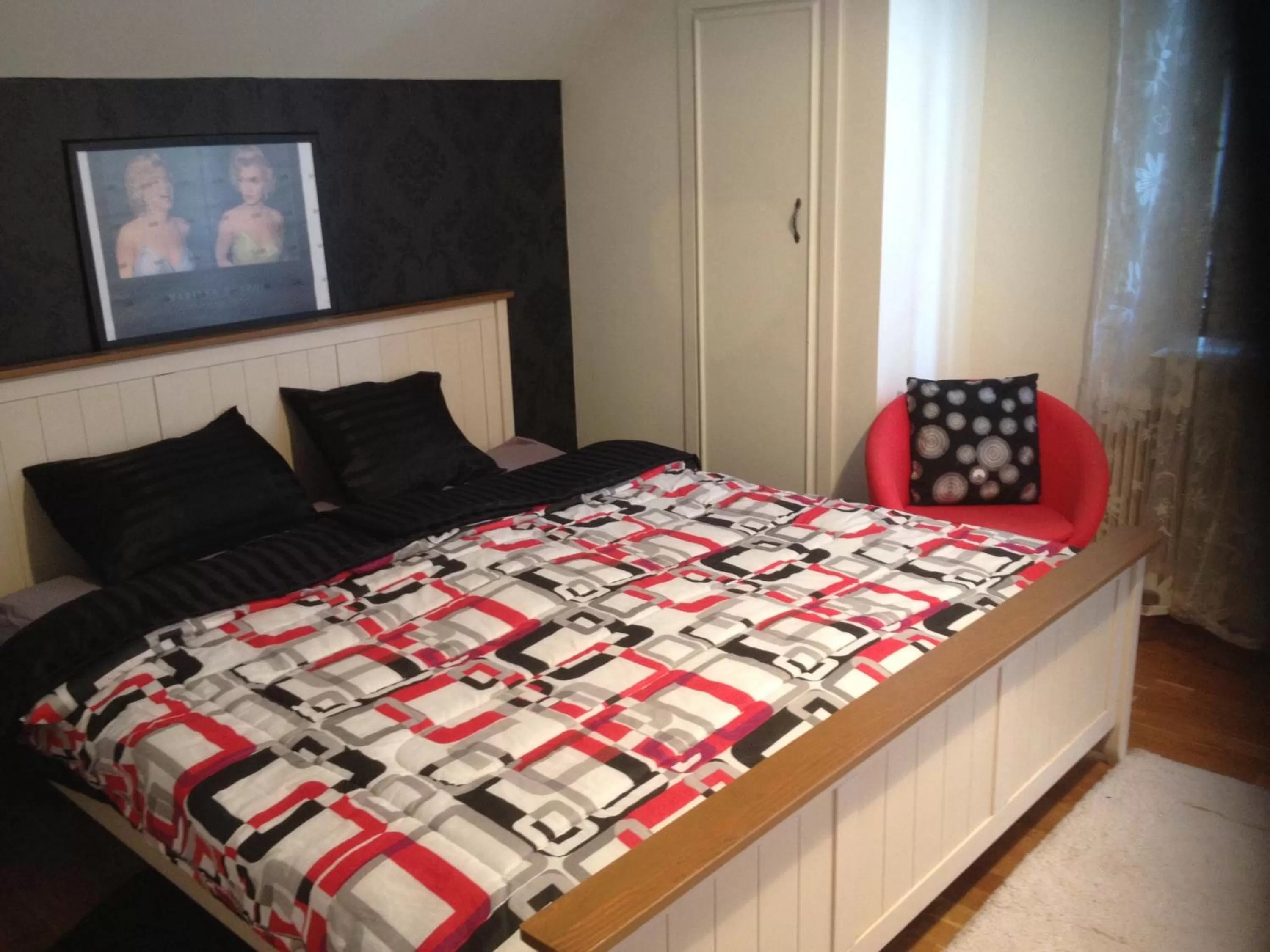 Bed in Stop at The Cross