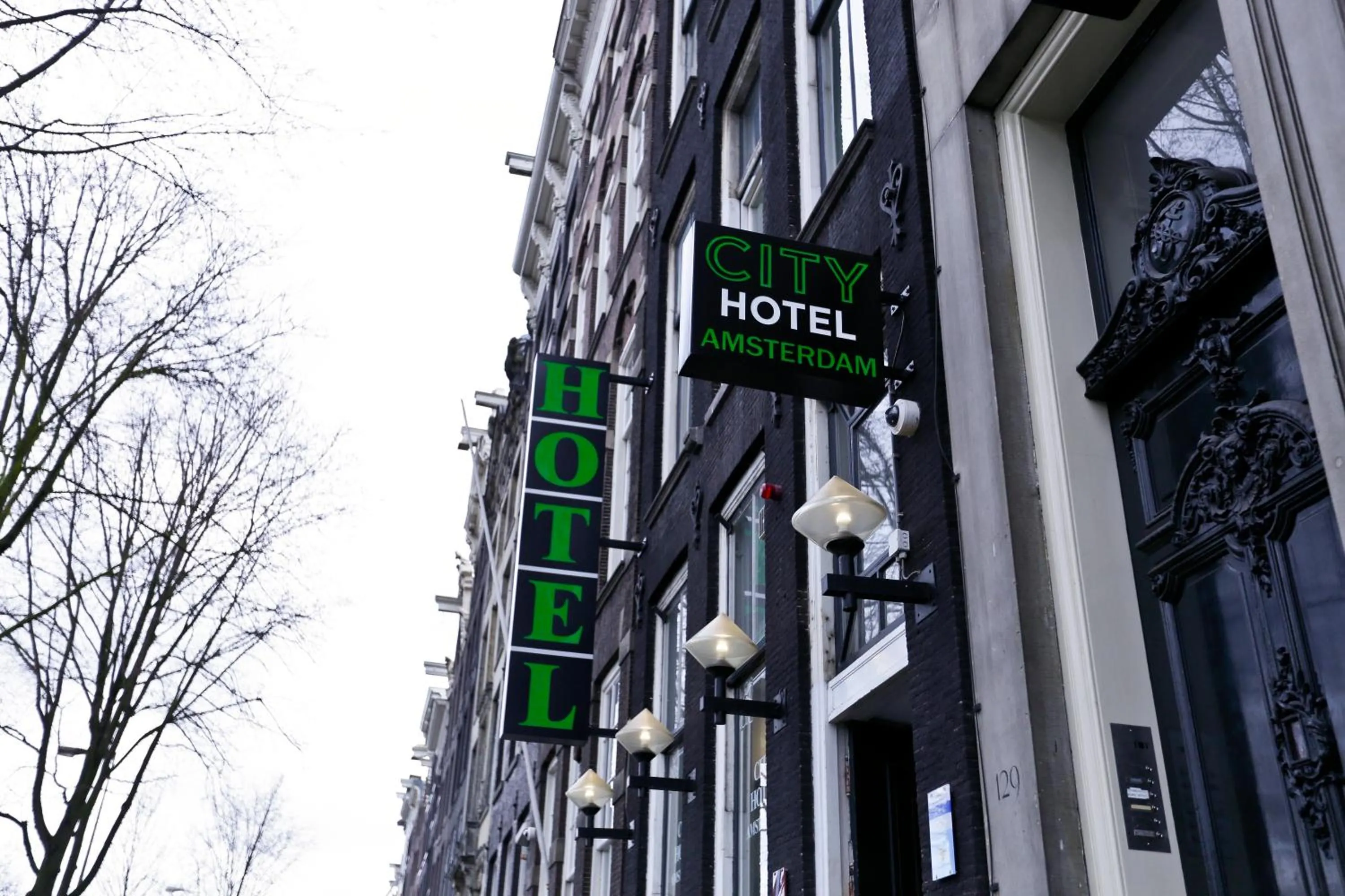 Facade/entrance in City Hotel Amsterdam