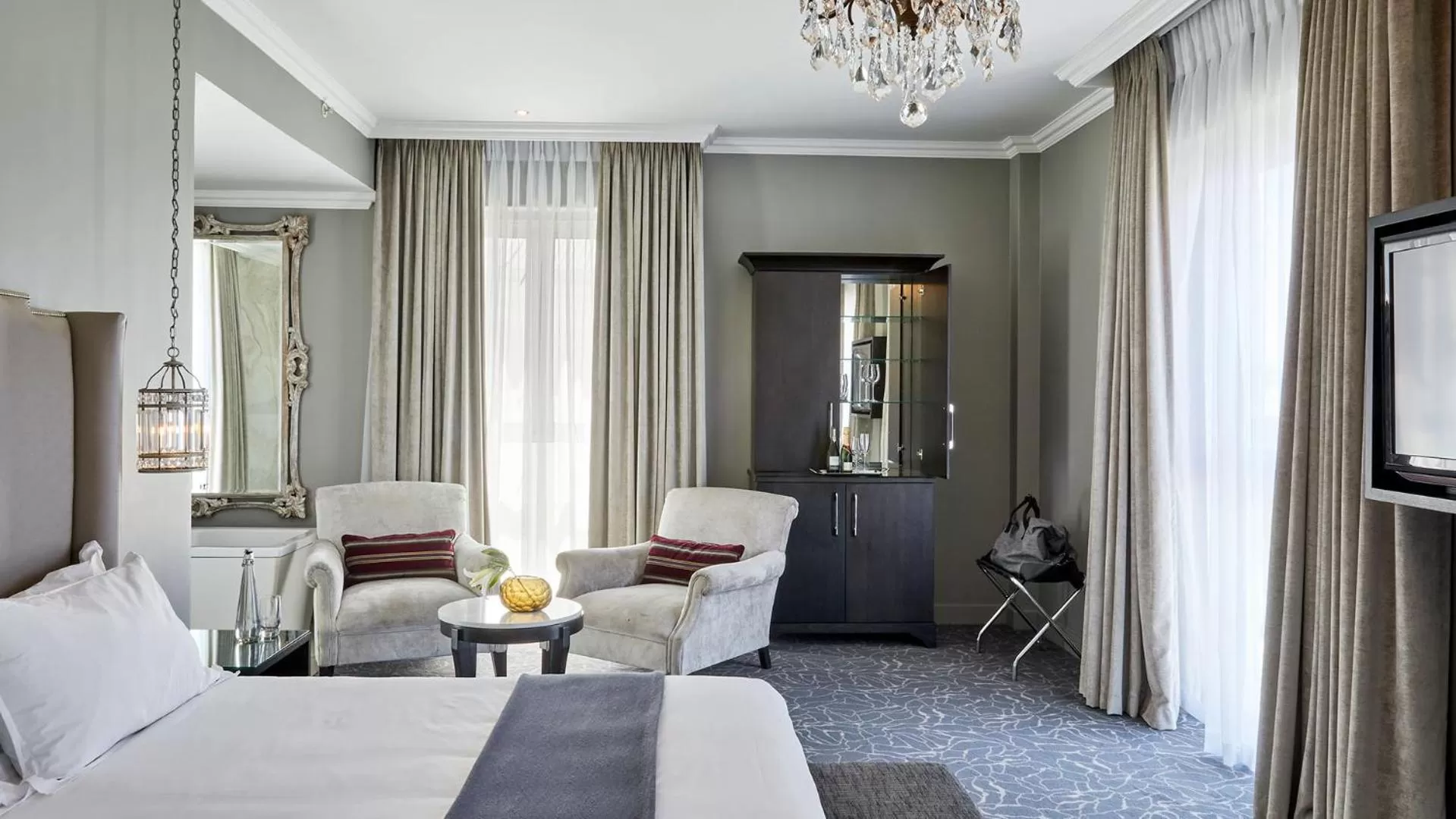 Bed in Queen Victoria Hotel by NEWMARK