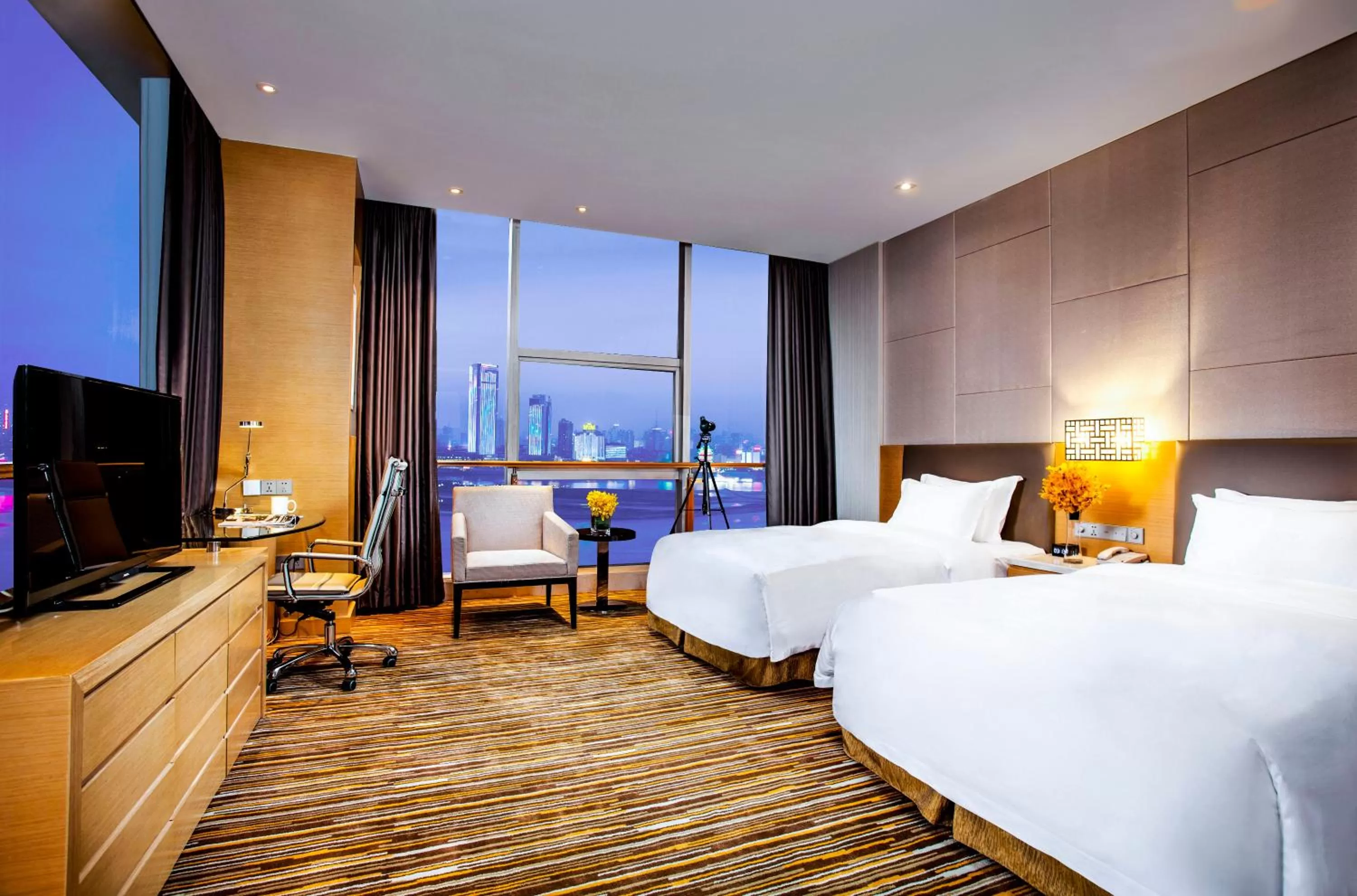 View (from property/room), Bed in Holiday Inn Nanchang Riverside by IHG