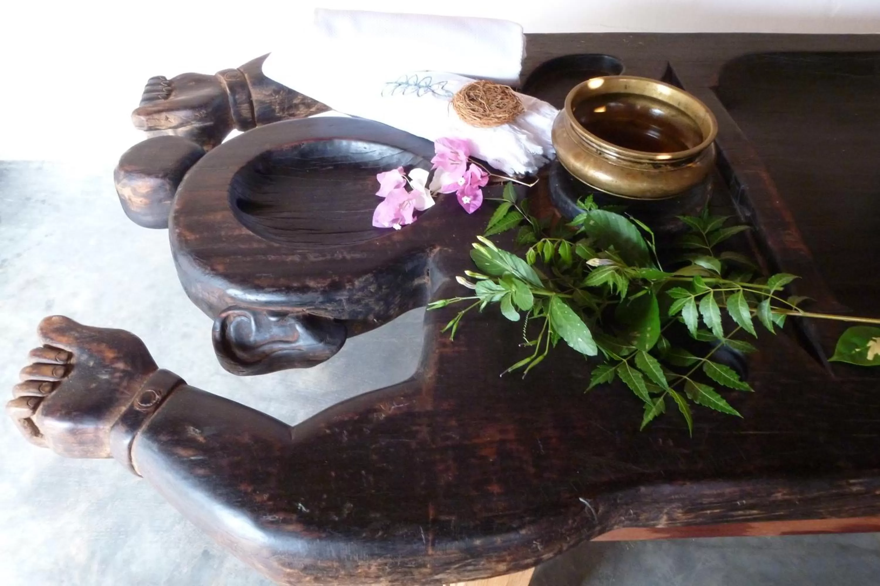 Massage in Saratha Vilas Chettinad