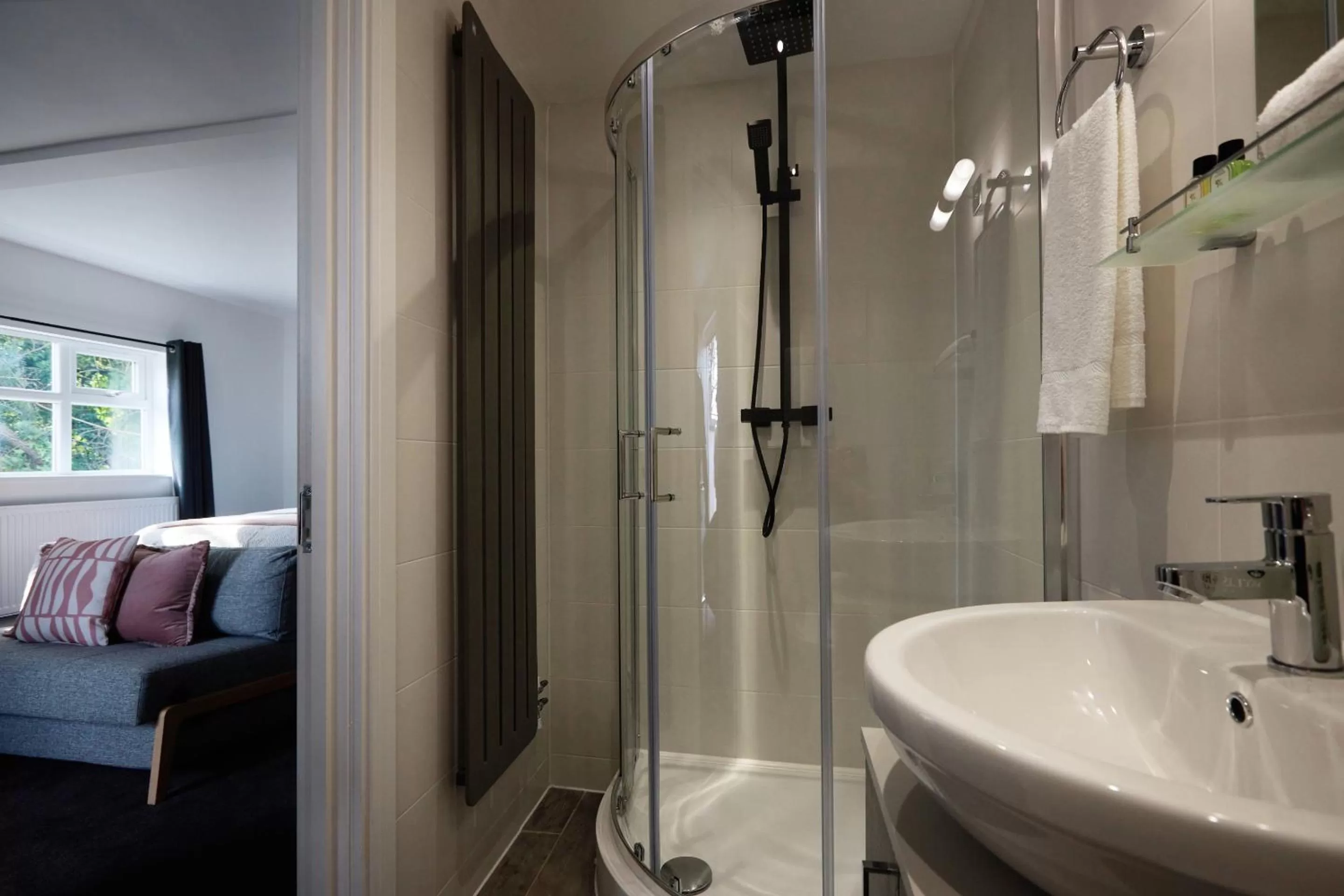 Bathroom, Bed in The Woden Boutique Hotel Walsall M6 J9