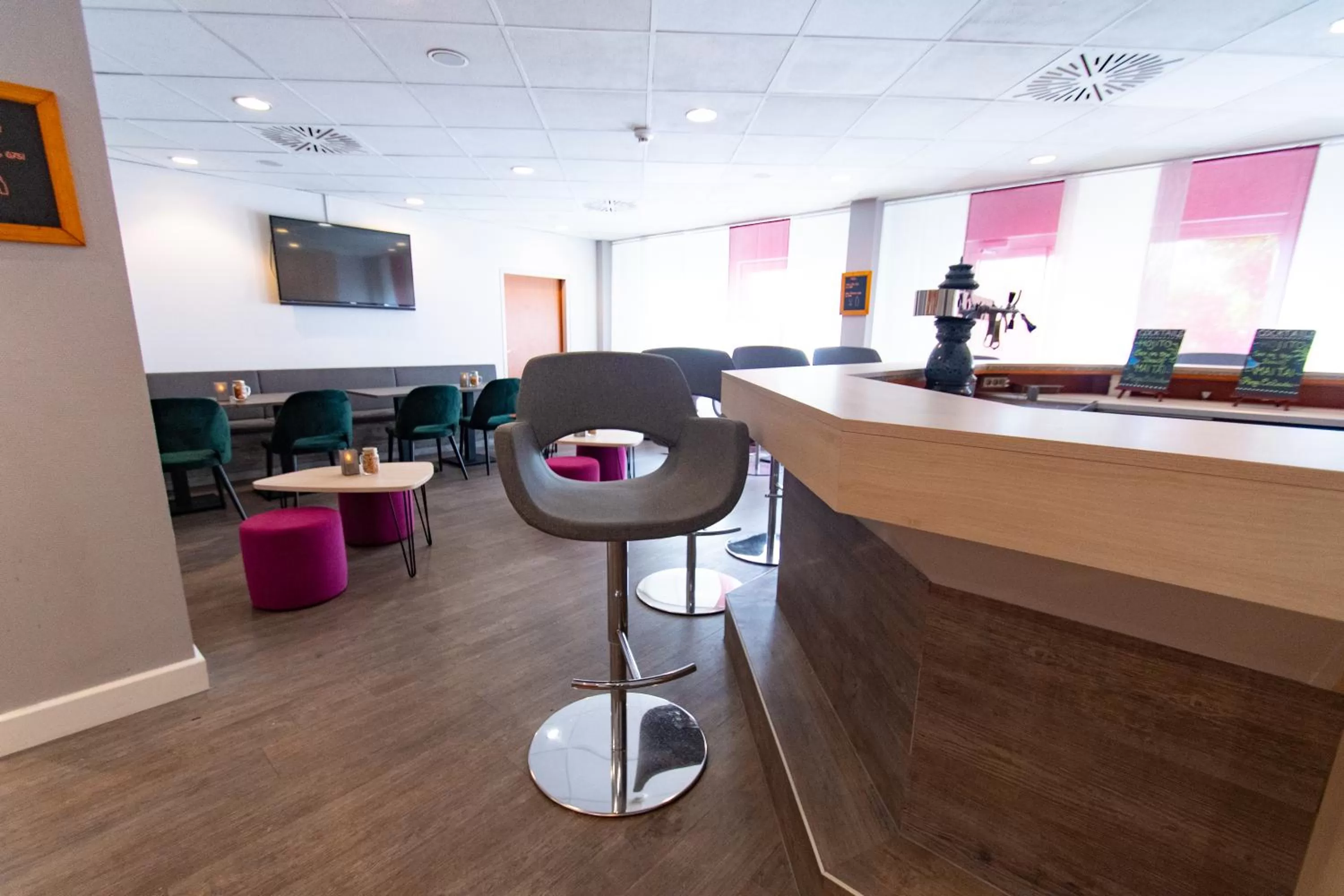 Lounge or bar in Taste Hotel Hockenheim