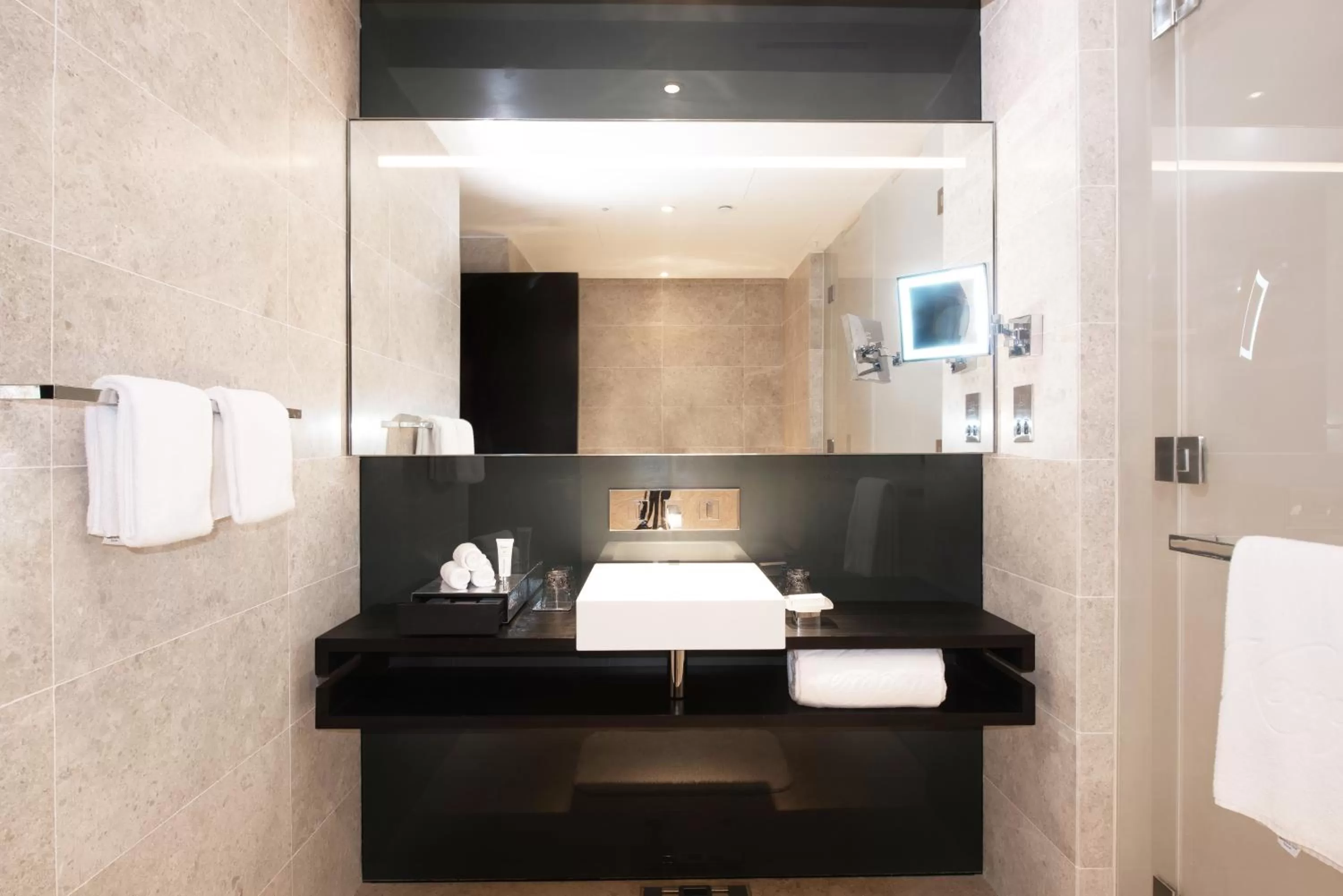 Shower in Kempinski Hotel Muscat