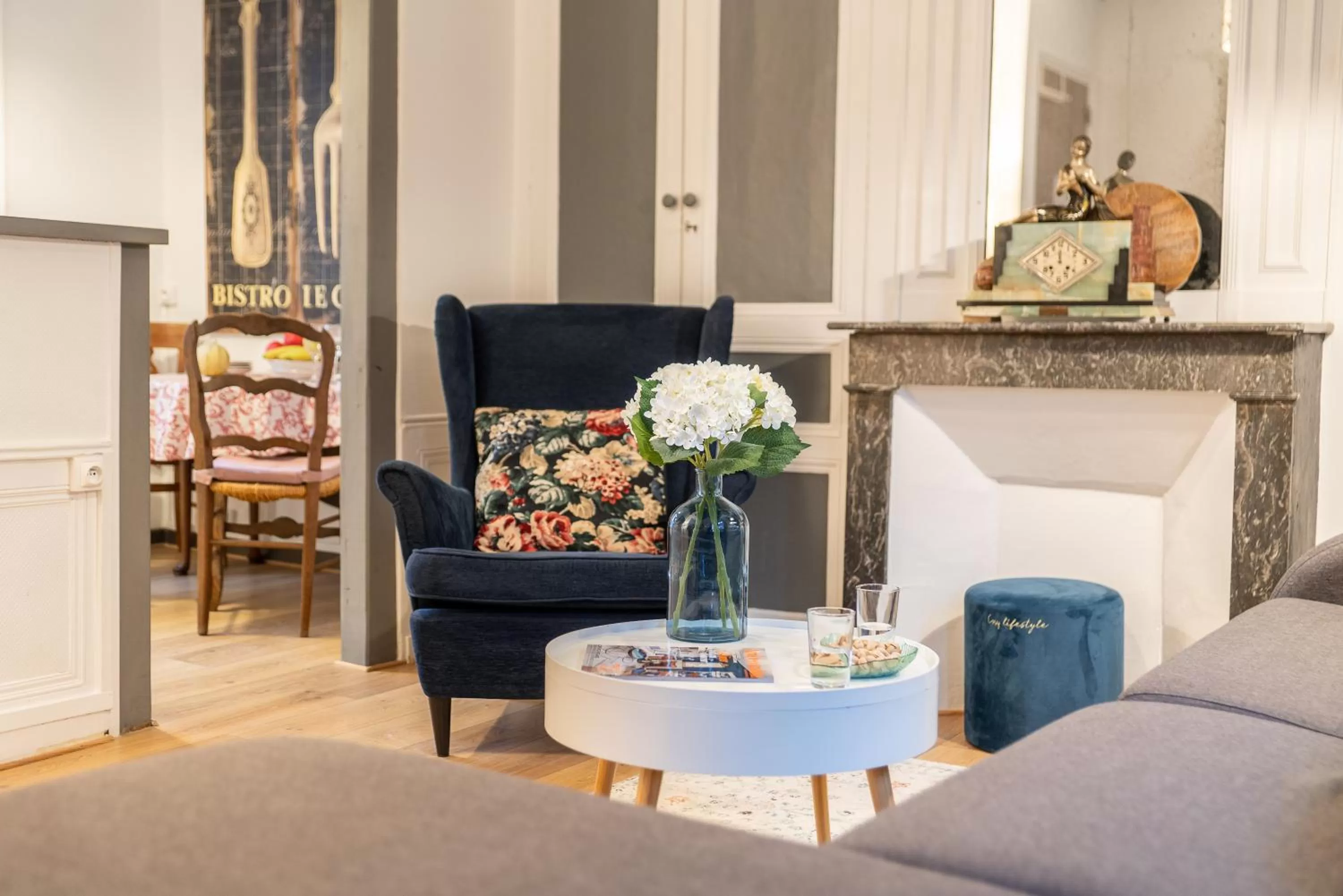 Living room in TOWNHOUSE TROUVILLE - Appart'Hotel & Studios