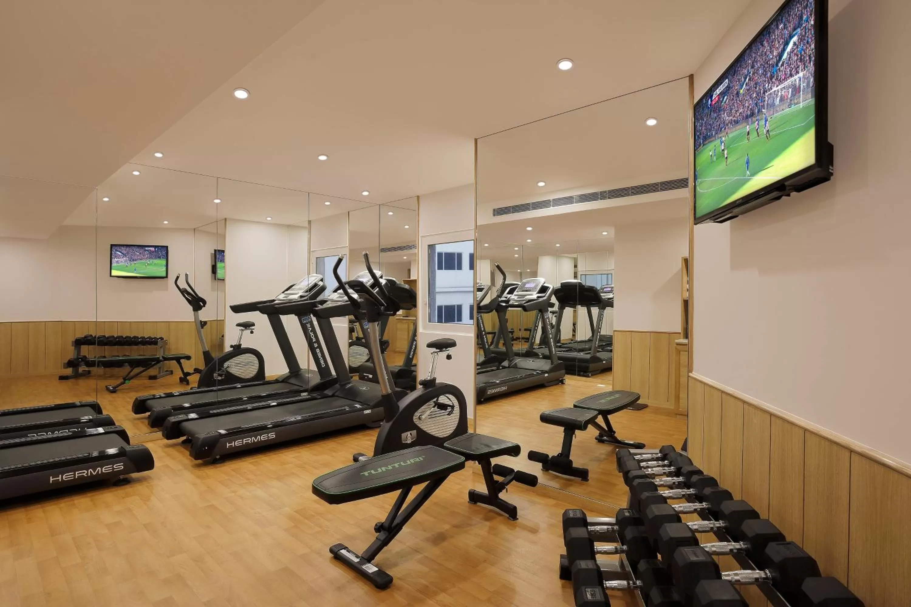 Fitness centre/facilities in Holiday Inn Express Hyderabad HITEC City by IHG