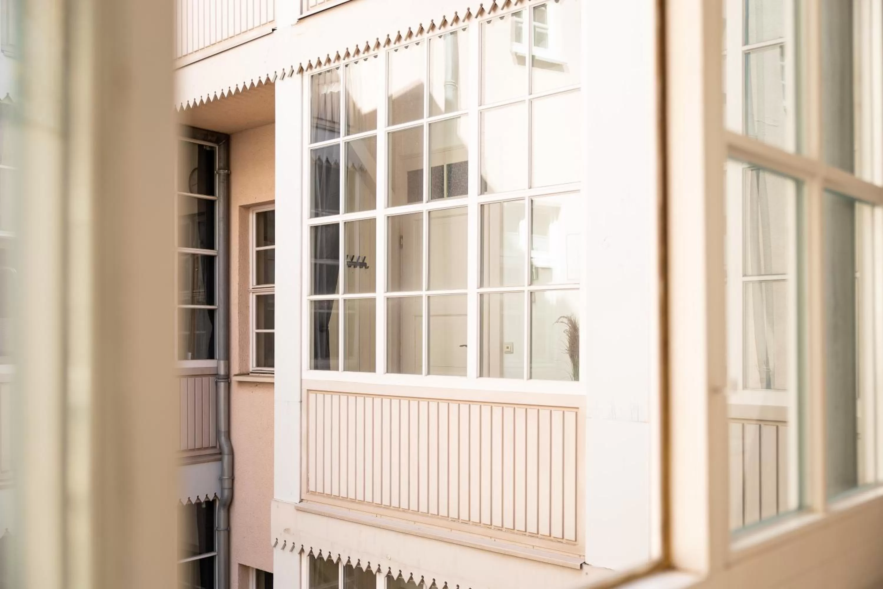 Facade/entrance in Ko-Living Space an der Oper - Street Art Design Apartments