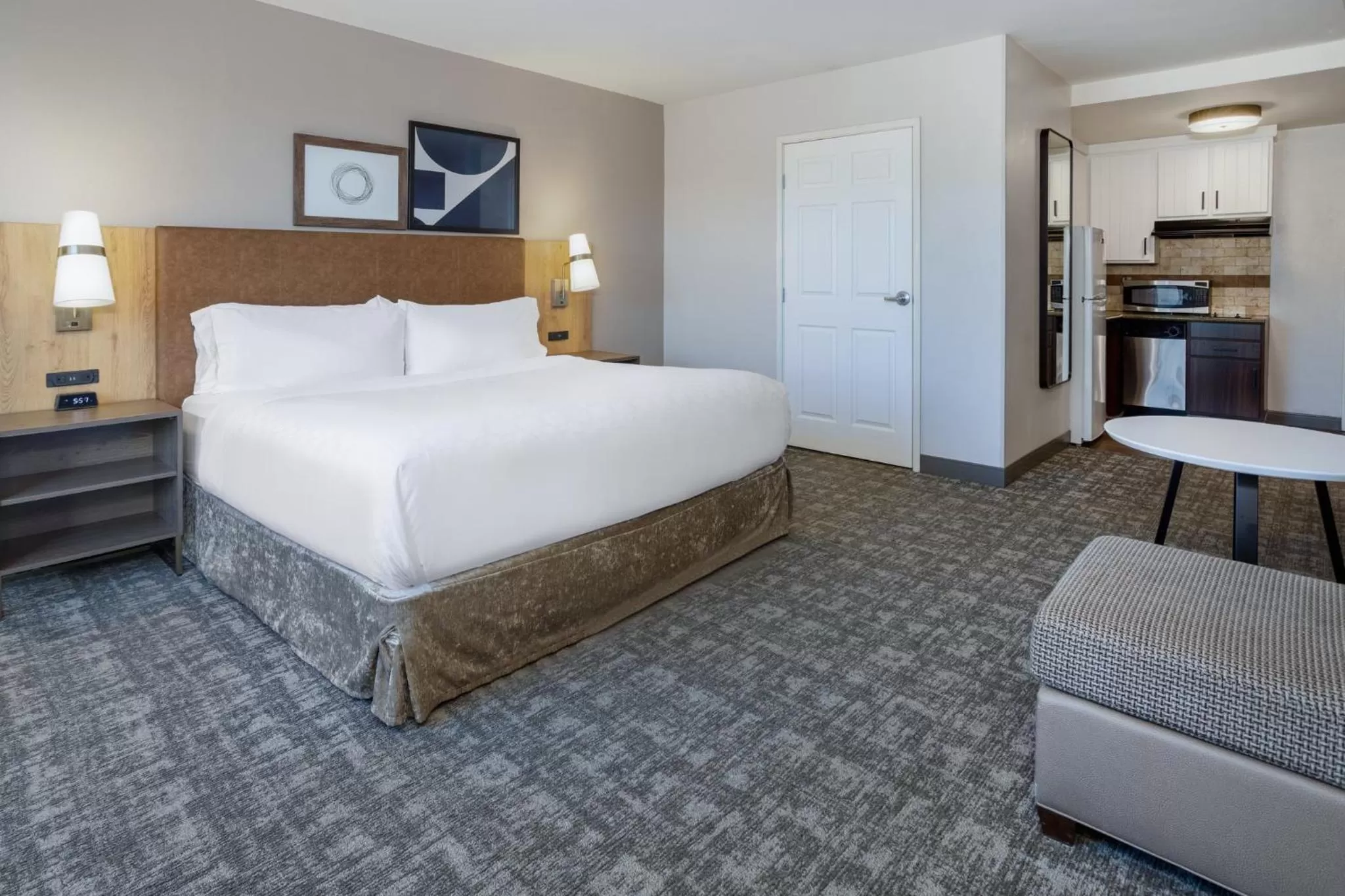 Photo of the whole room, Bed in Staybridge Suites Wilmington East by IHG