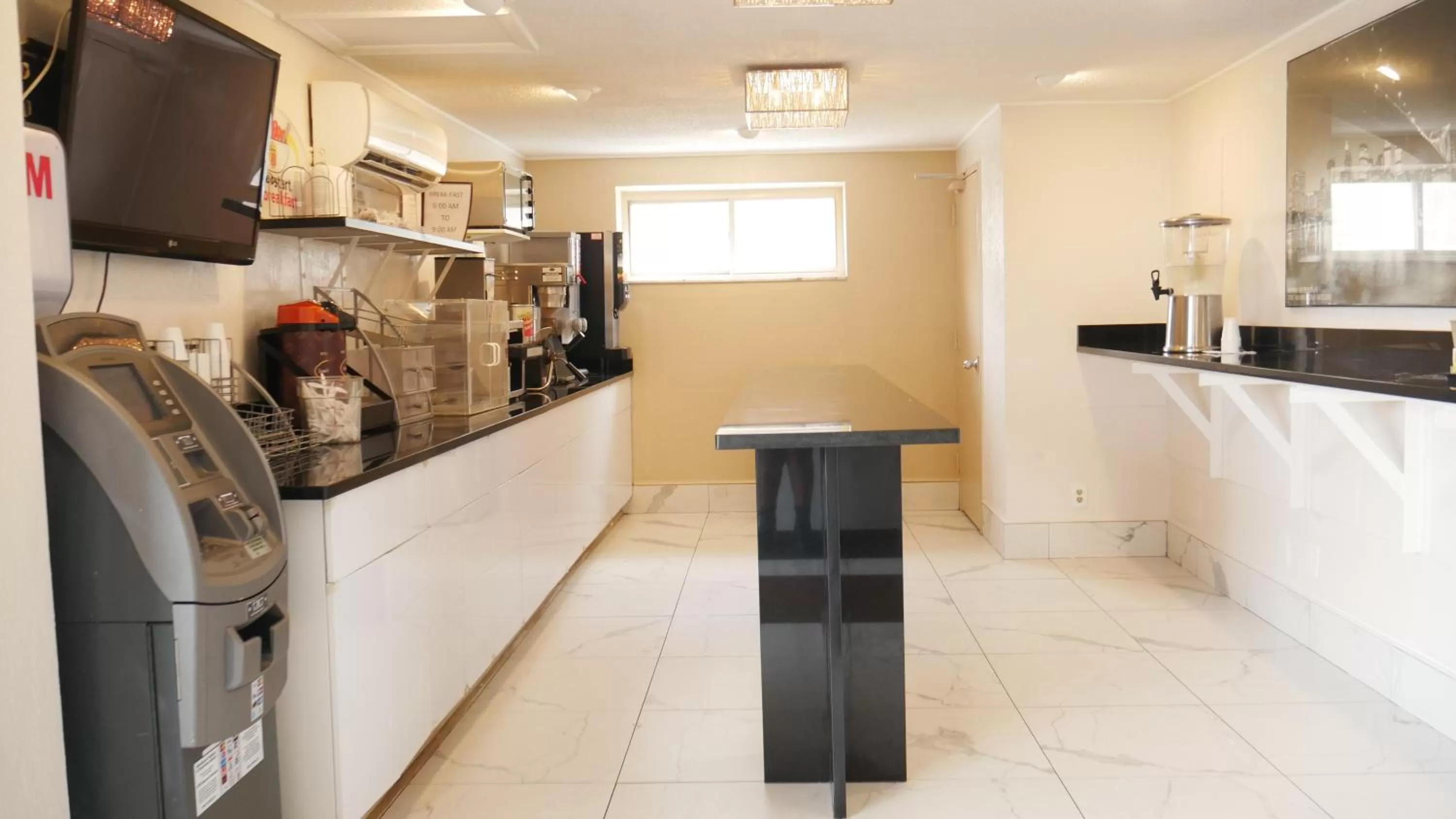 Lobby or reception in Super 8 by Wyndham North Bergen NJ/NYC Area