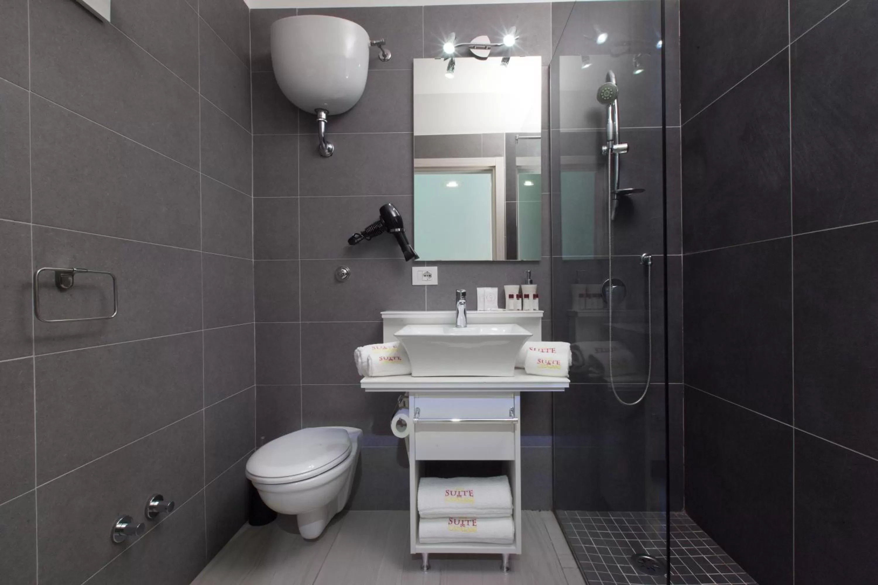 Bathroom in Suite dei Catalani