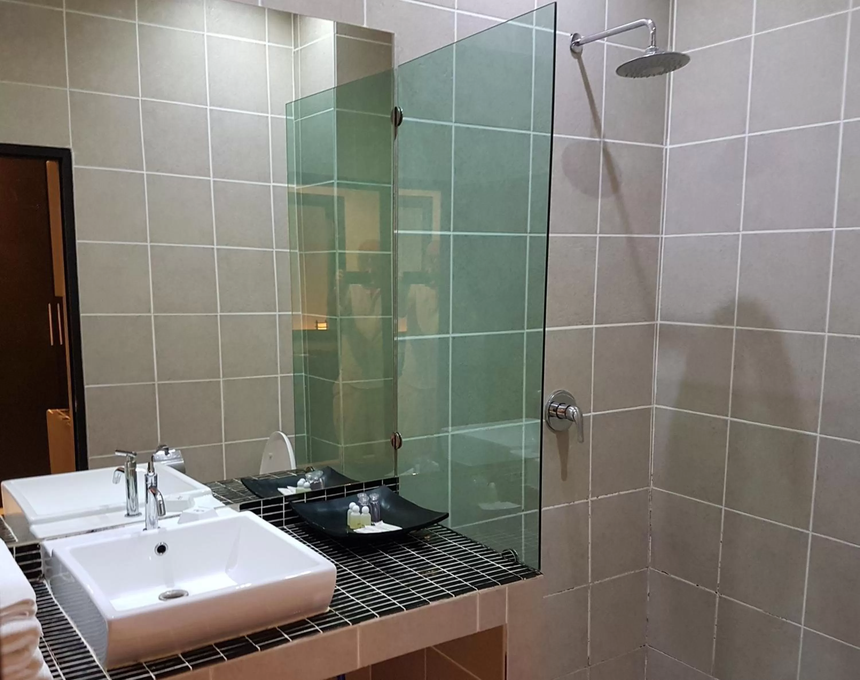 Shower in East Suites