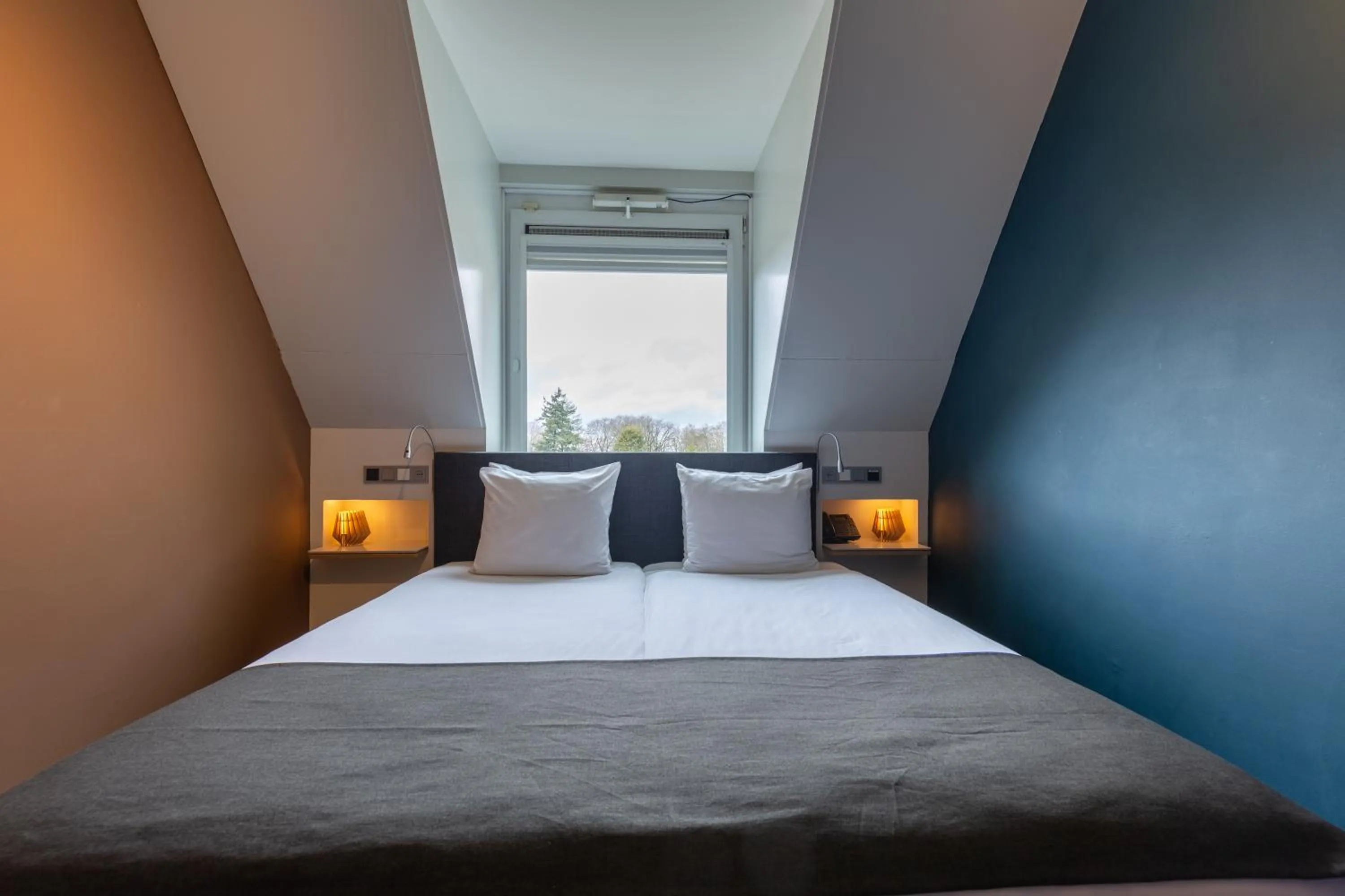 Bedroom, Bed in Amrâth Berghotel Amersfoort