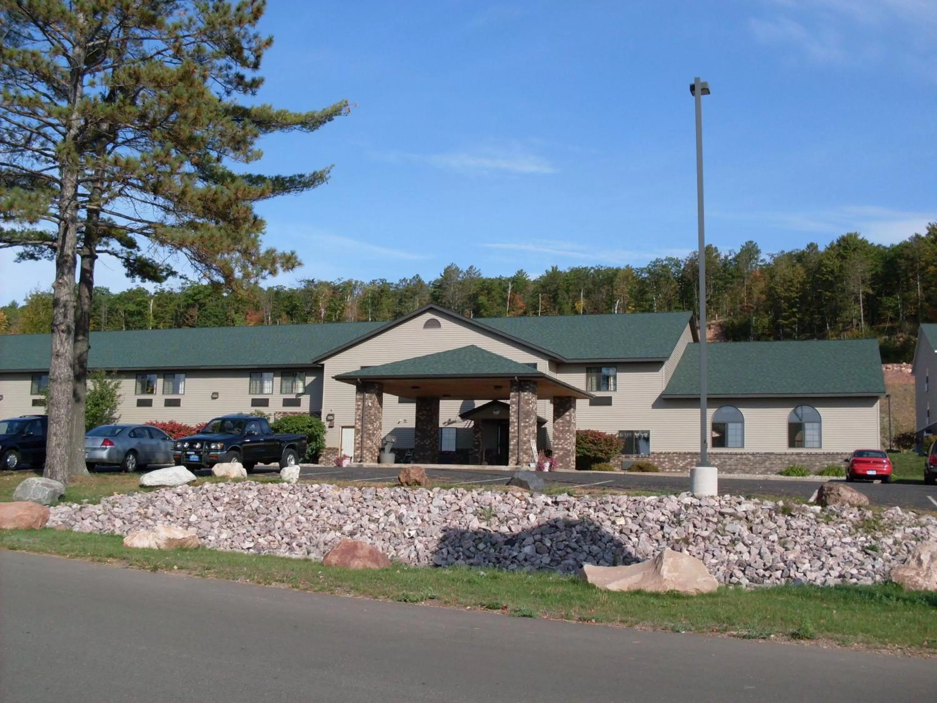 Property building in Days Inn by Wyndham Iron Mountain